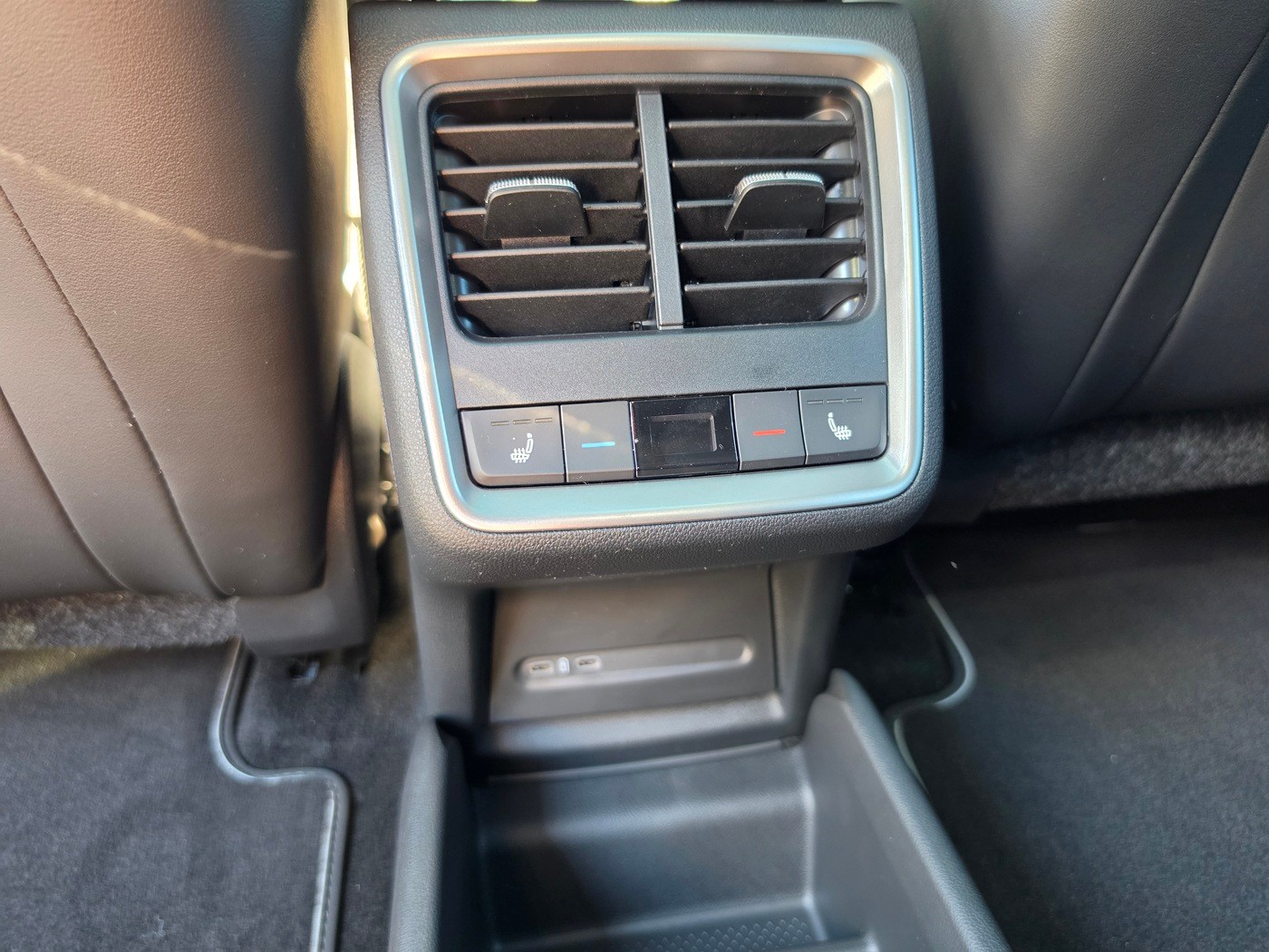 SKODA Enyaq 4x4 RS-image-22