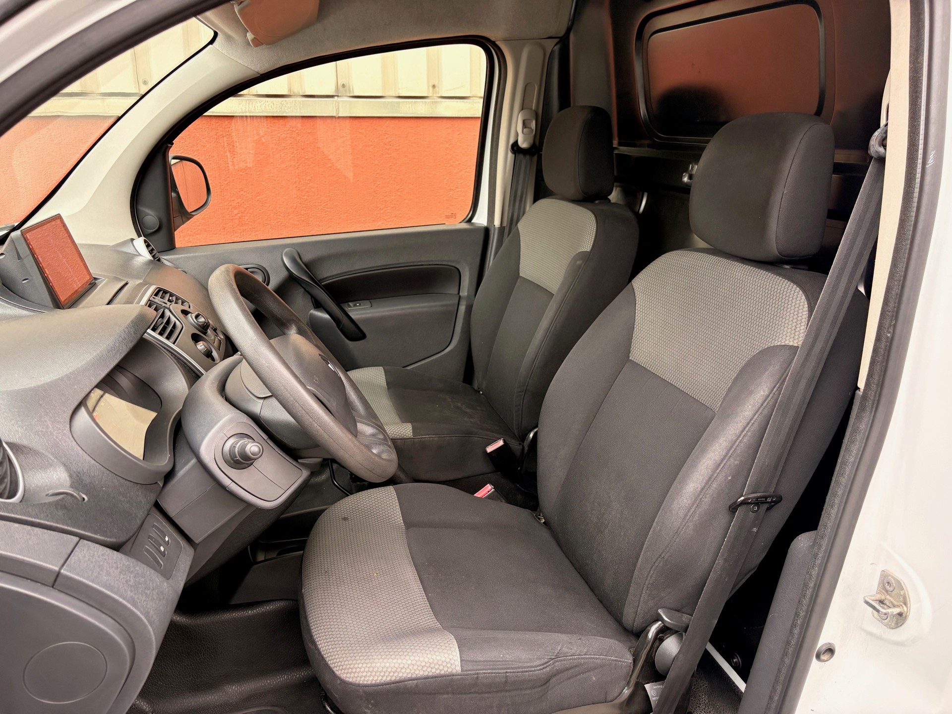 RENAULT Kangoo Medium TCe 115 ENERGY First Access-image-7