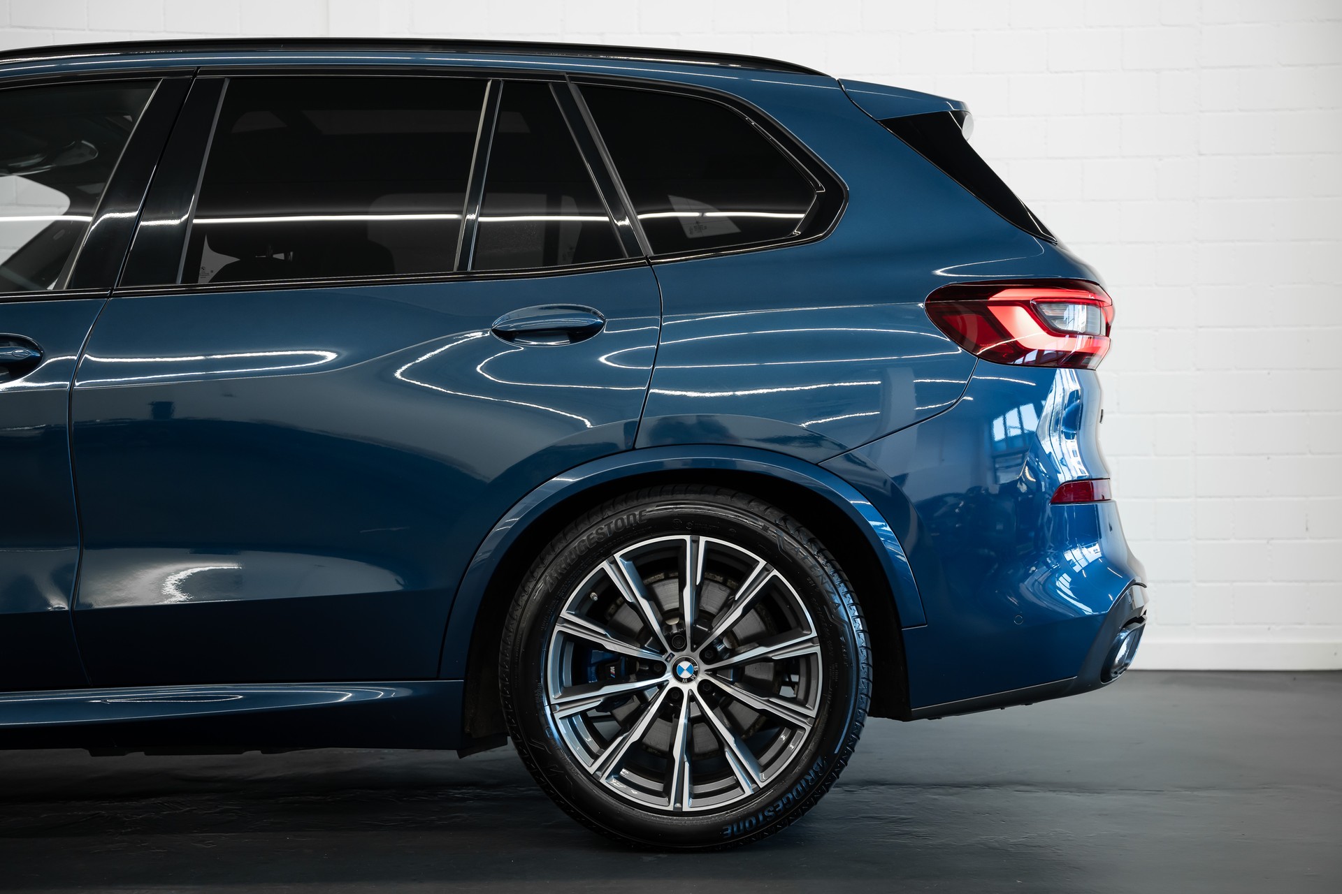 BMW X5 xDrive 45e M Sport Steptronic-image-13