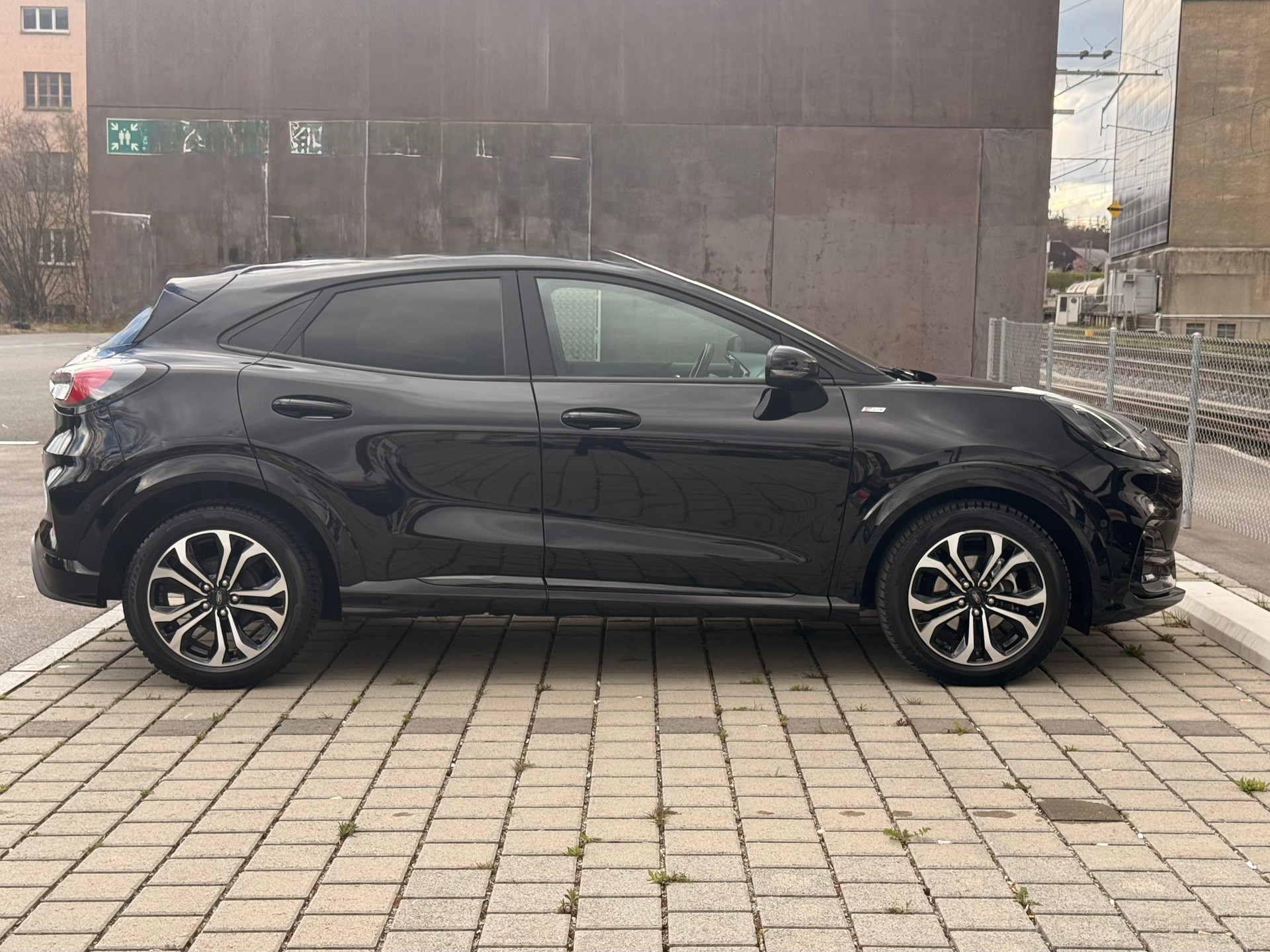 FORD Puma 1.0 MHEV ST-Line Automat-image-3