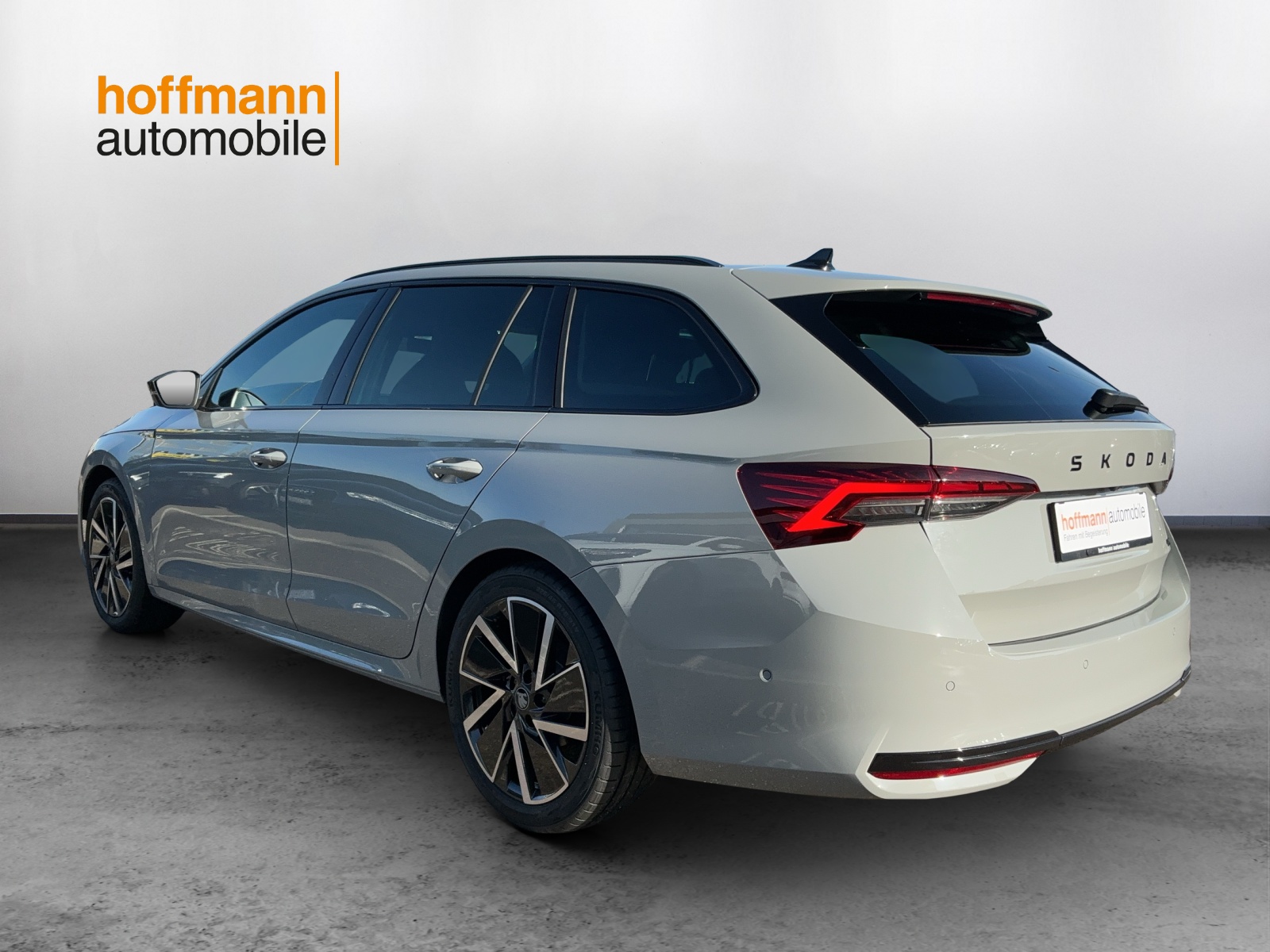SKODA Octavia Combi 1.5 TSI mHEV DSG Sport Line-image-5