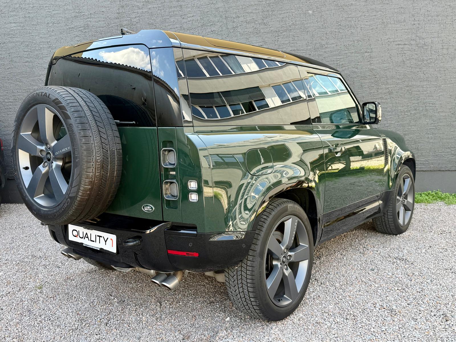 LAND ROVER Defender 90 525 V8 5.0 AT8-image-3