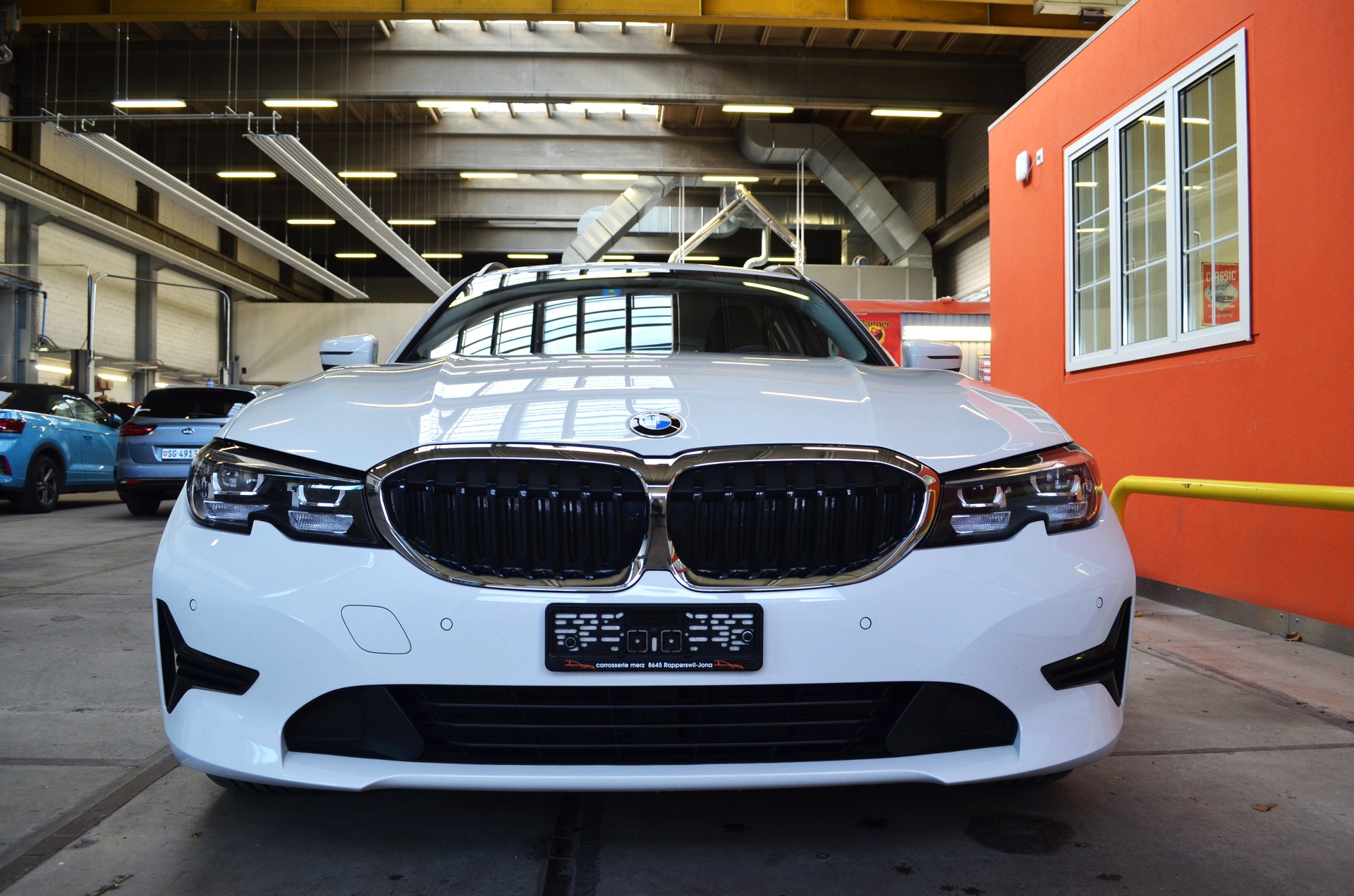 BMW 320d xDrive 48V Touring Steptronic-image-1