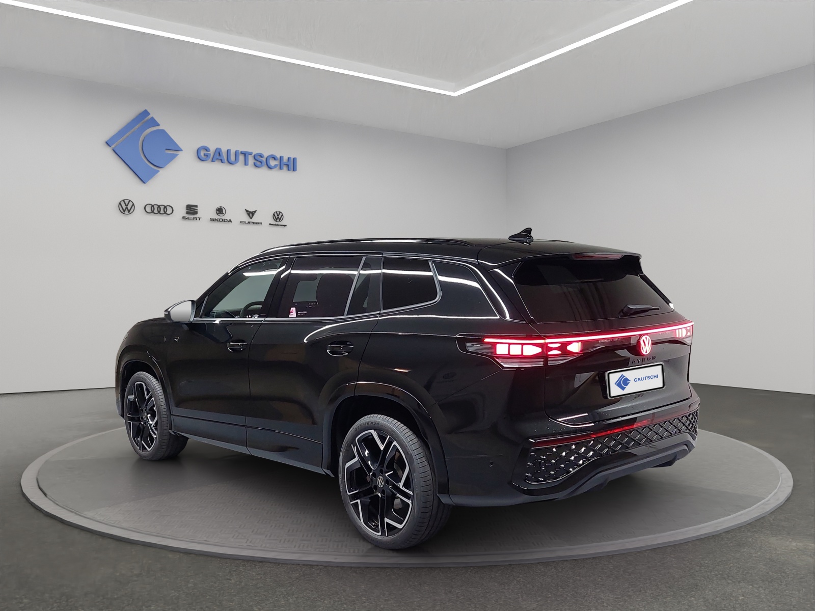 VW Tayron 1.5 TSI evo2 eHybrid R-Line DSG-image-2