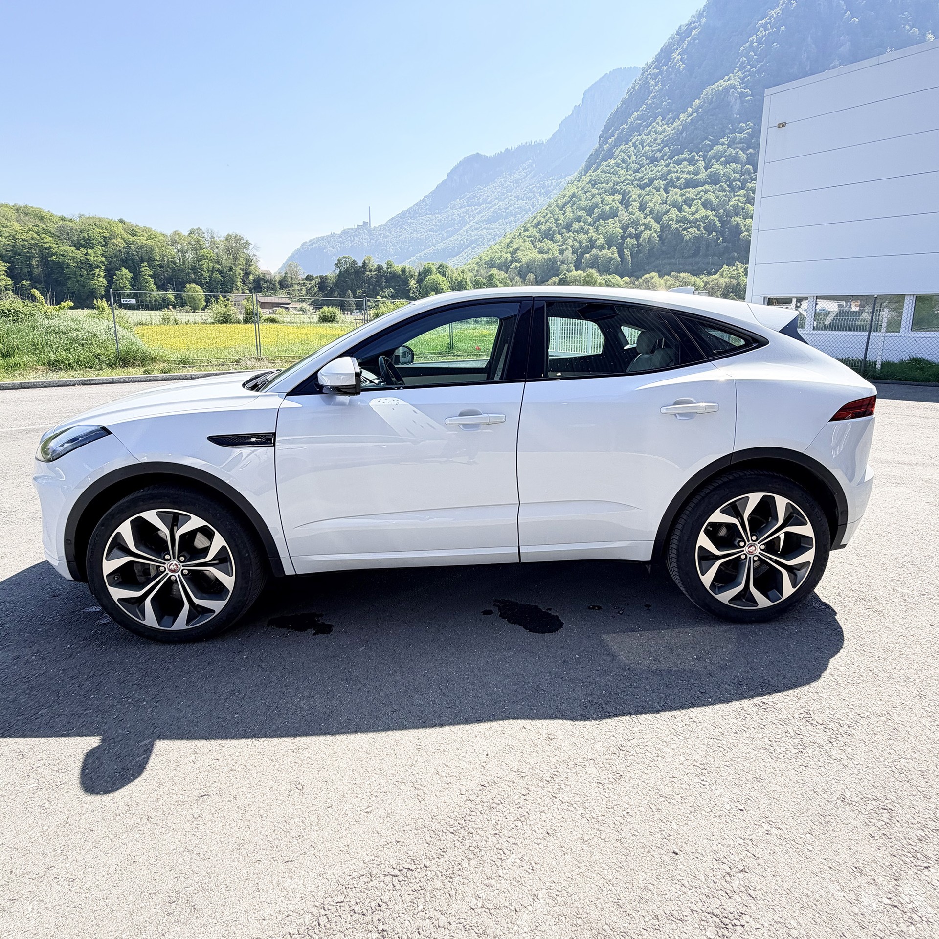 JAGUAR E-Pace 2.0 P250 R-Dynamic S AWD Automatik-image-0