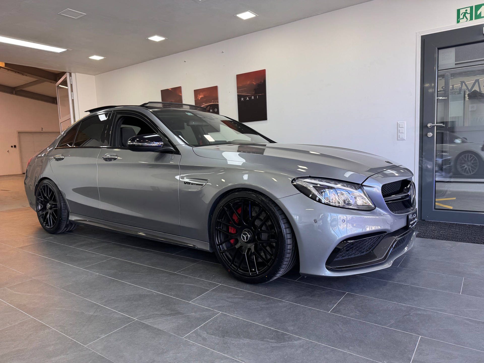 MERCEDES-BENZ C 63 S AMG Edition 1 Speedshift *Panorama / Carbon Exterieur & Interieur / Burmester / Head-Up / Schalensitze*-image-2