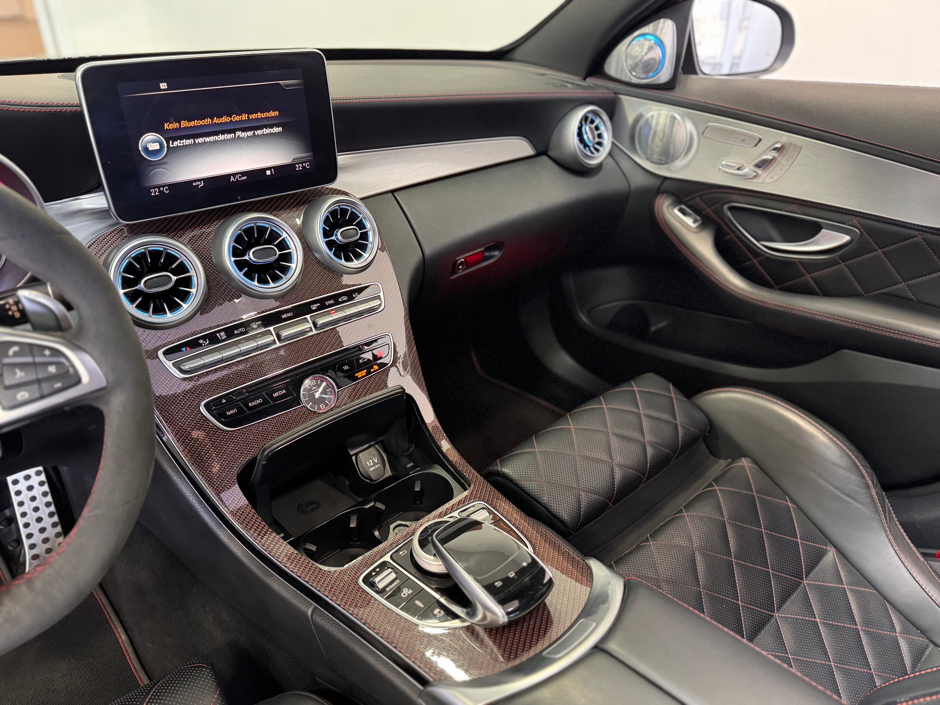 MERCEDES-BENZ C 63 S AMG Edition 1 Speedshift *Panorama / Carbon Exterieur & Interieur / Burmester / Head-Up / Schalensitze*-image-12