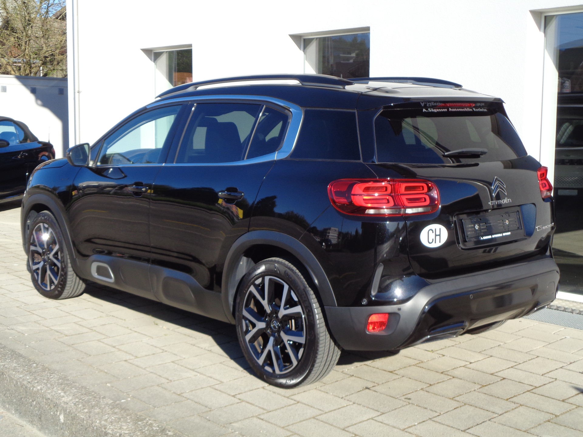 CITROEN C5 Aircross 1.6i PureTech Shine EAT8-image-4