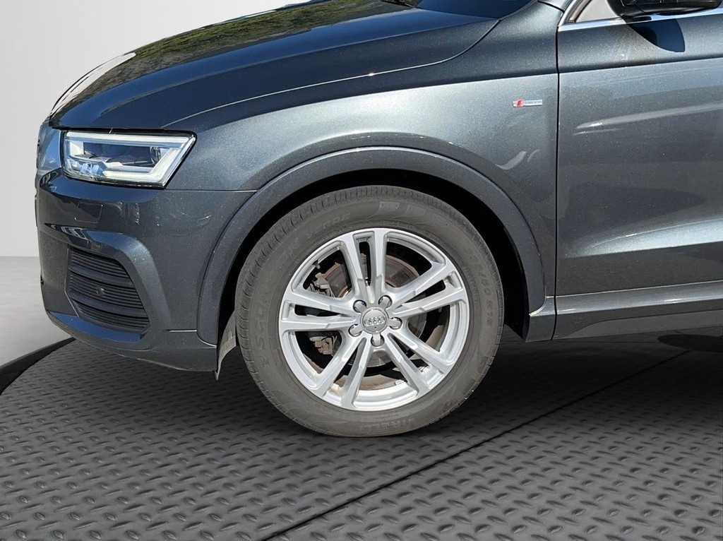 AUDI Q3 2.0 TFSI quattro S-tronic-image-15