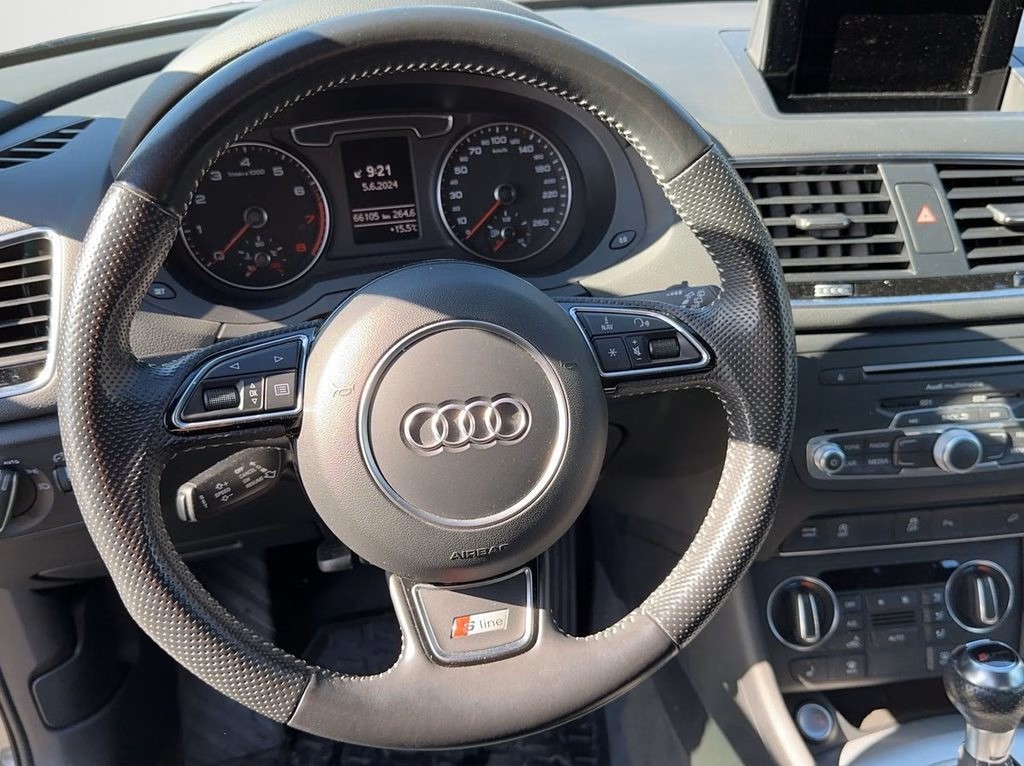 AUDI Q3 2.0 TFSI quattro S-tronic-image-9