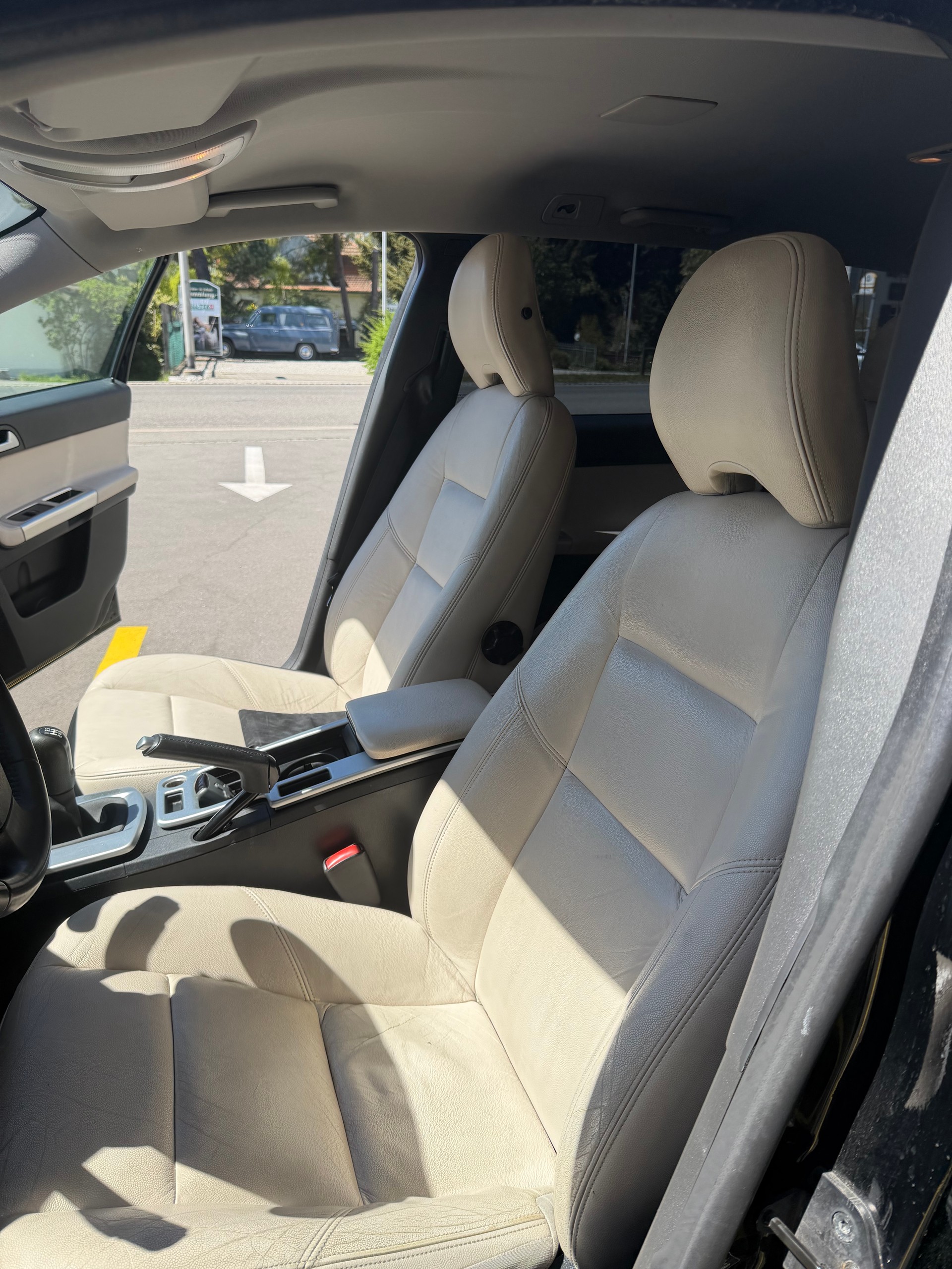 VOLVO V50 2.0 Summum-image-12
