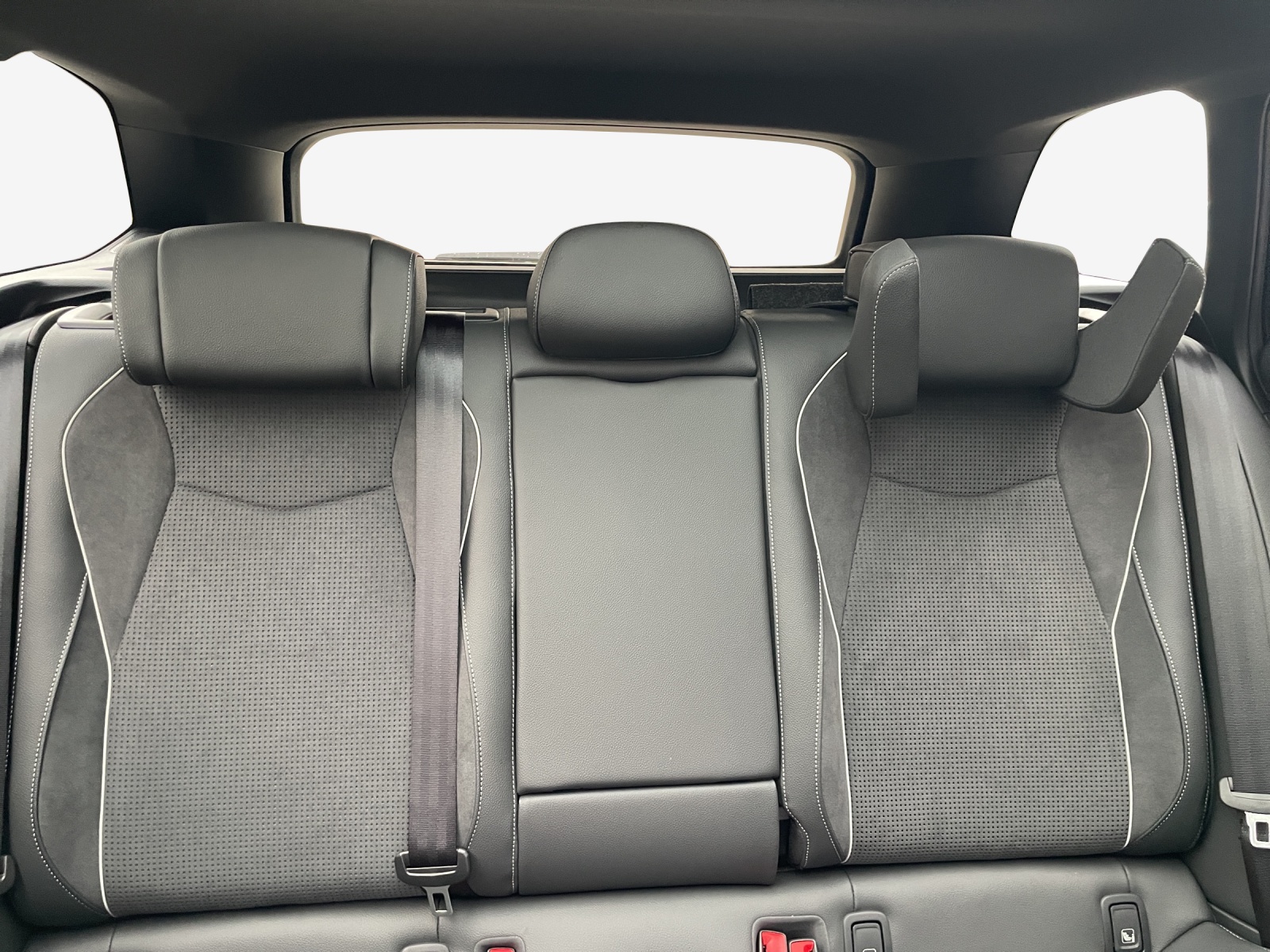 SKODA Superb Combi 2.0 TSI Sportline 4x4 DSG-image-9