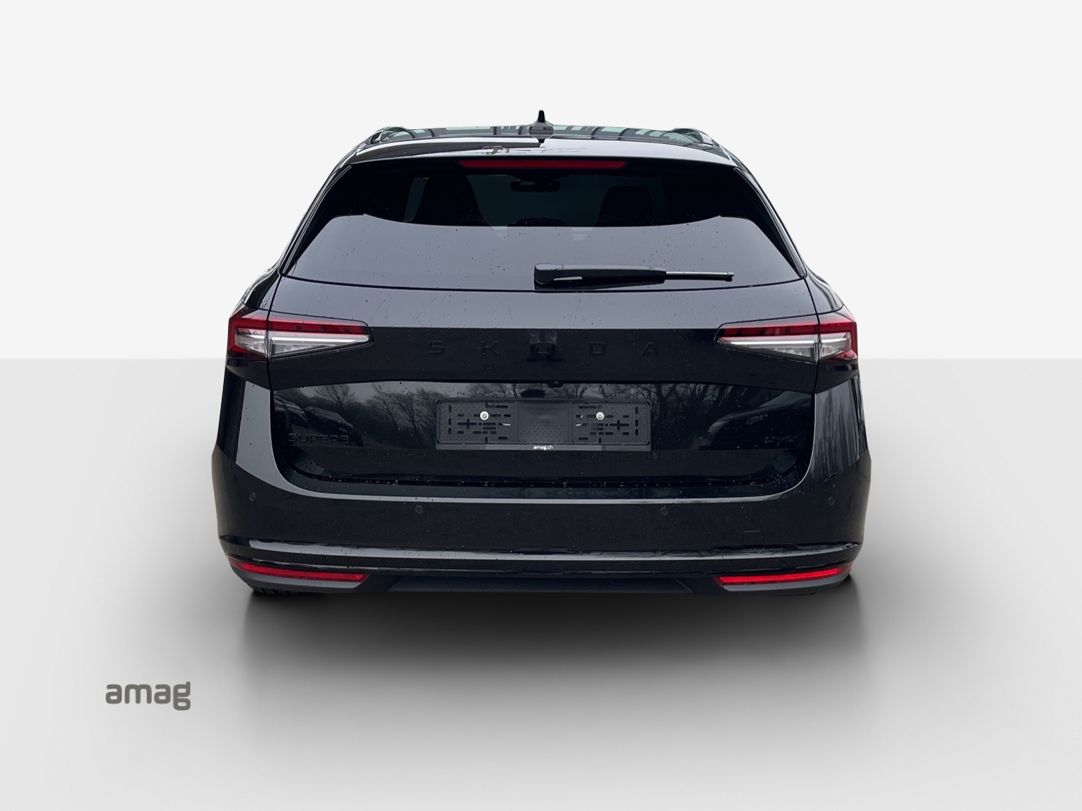 SKODA Superb Combi 2.0 TSI Sportline 4x4 DSG-image-15