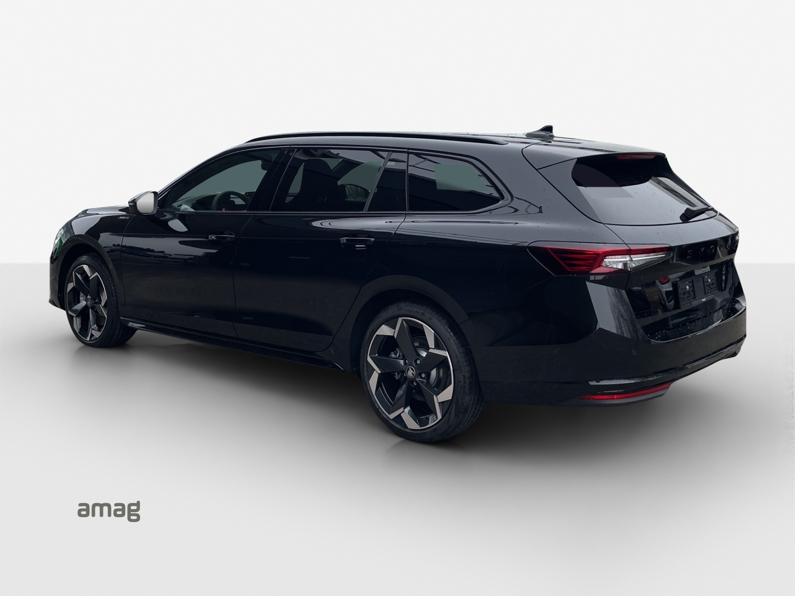 SKODA Superb Combi 2.0 TSI Sportline 4x4 DSG-image-14