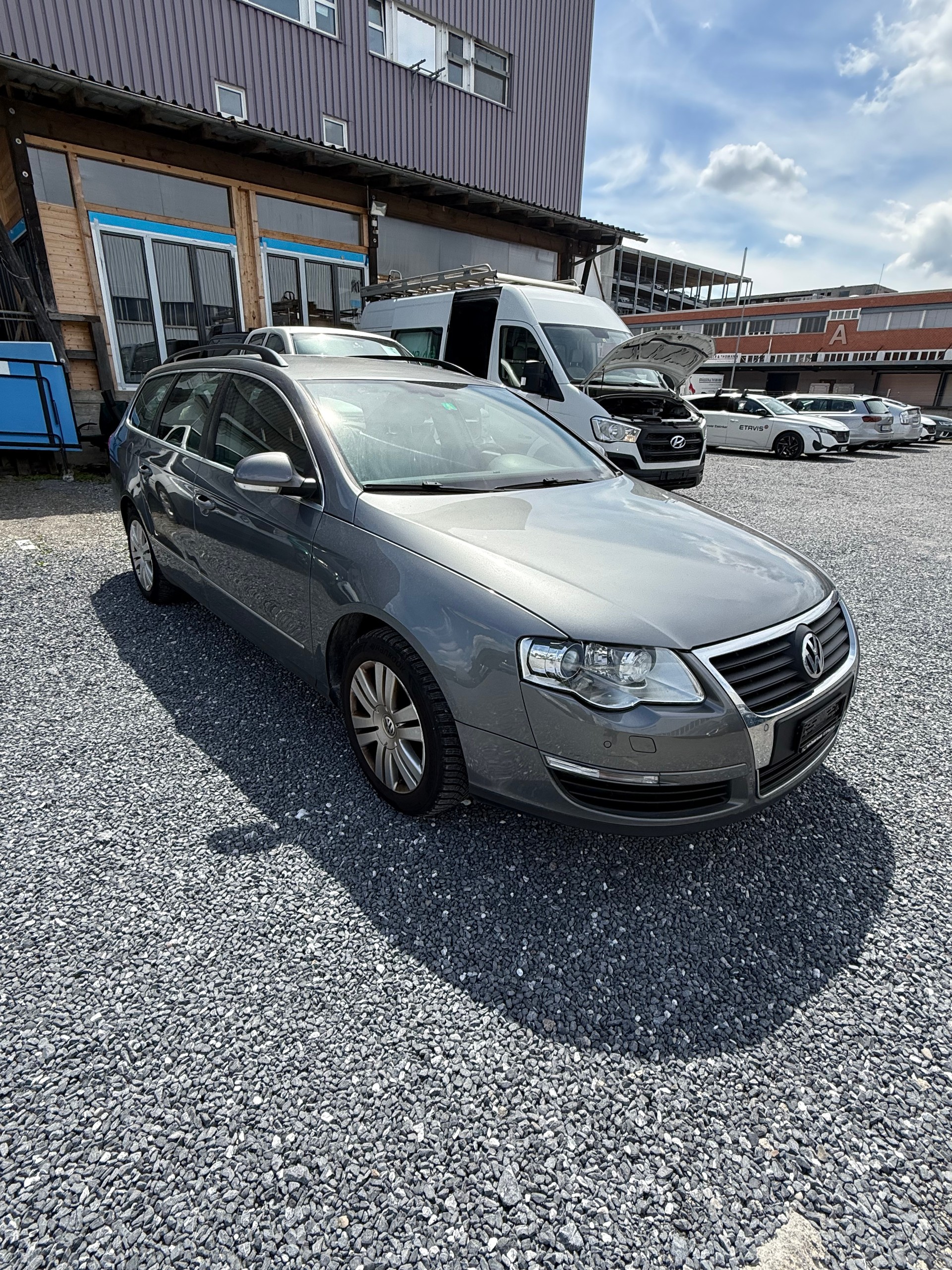 VW Passat Variant 2.0T FSI Sportline-image-1