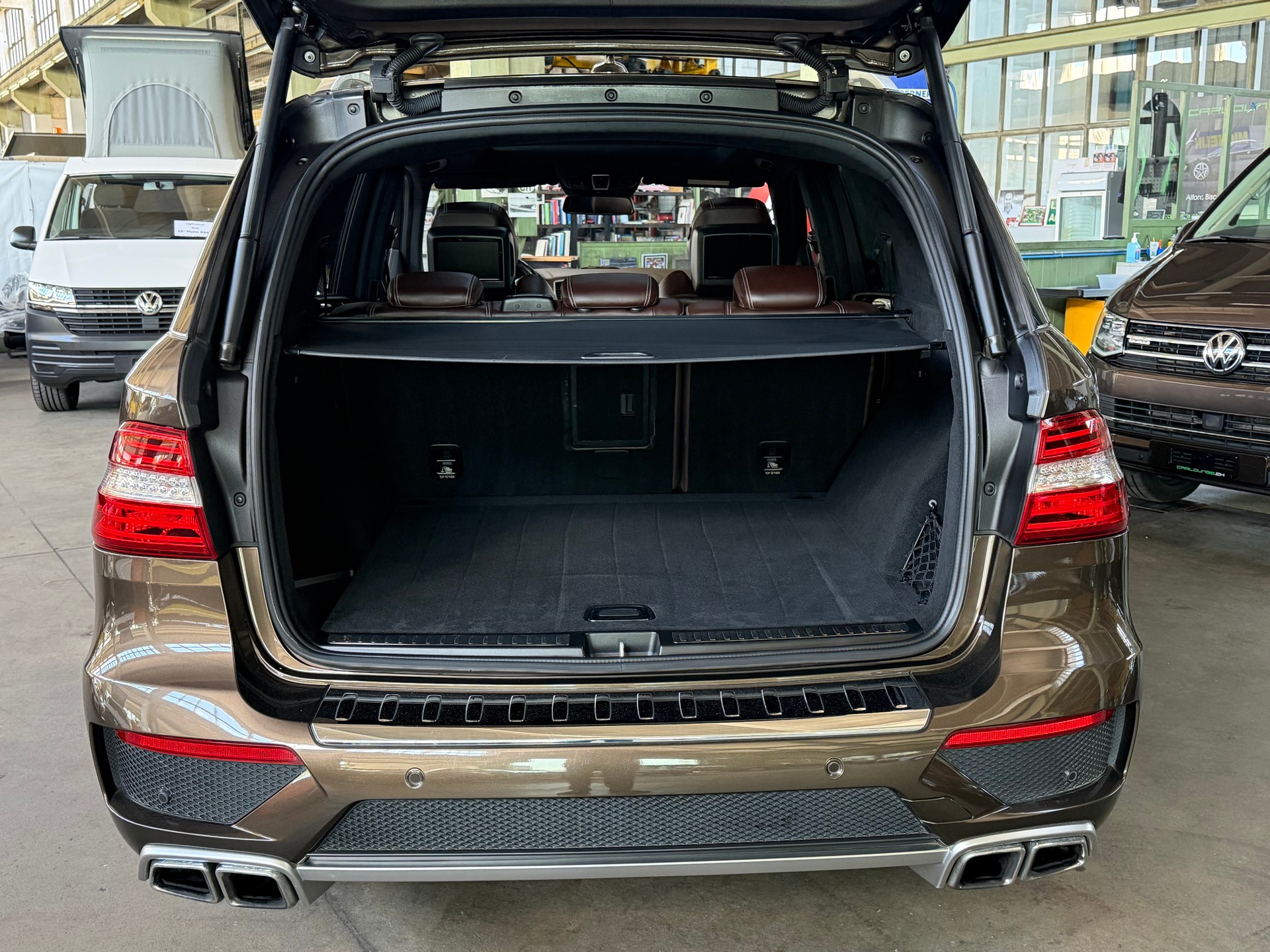 MERCEDES-BENZ ML 63 AMG 4Matic *** AMG Driver Package *** Speedshift Automat-image-16