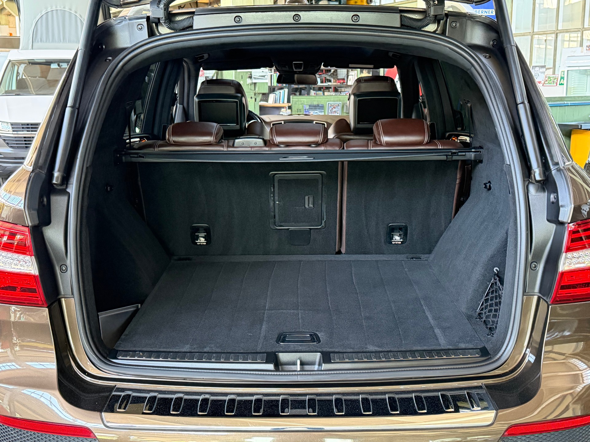 MERCEDES-BENZ ML 63 AMG 4Matic *** AMG Driver Package *** Speedshift Automat-image-18
