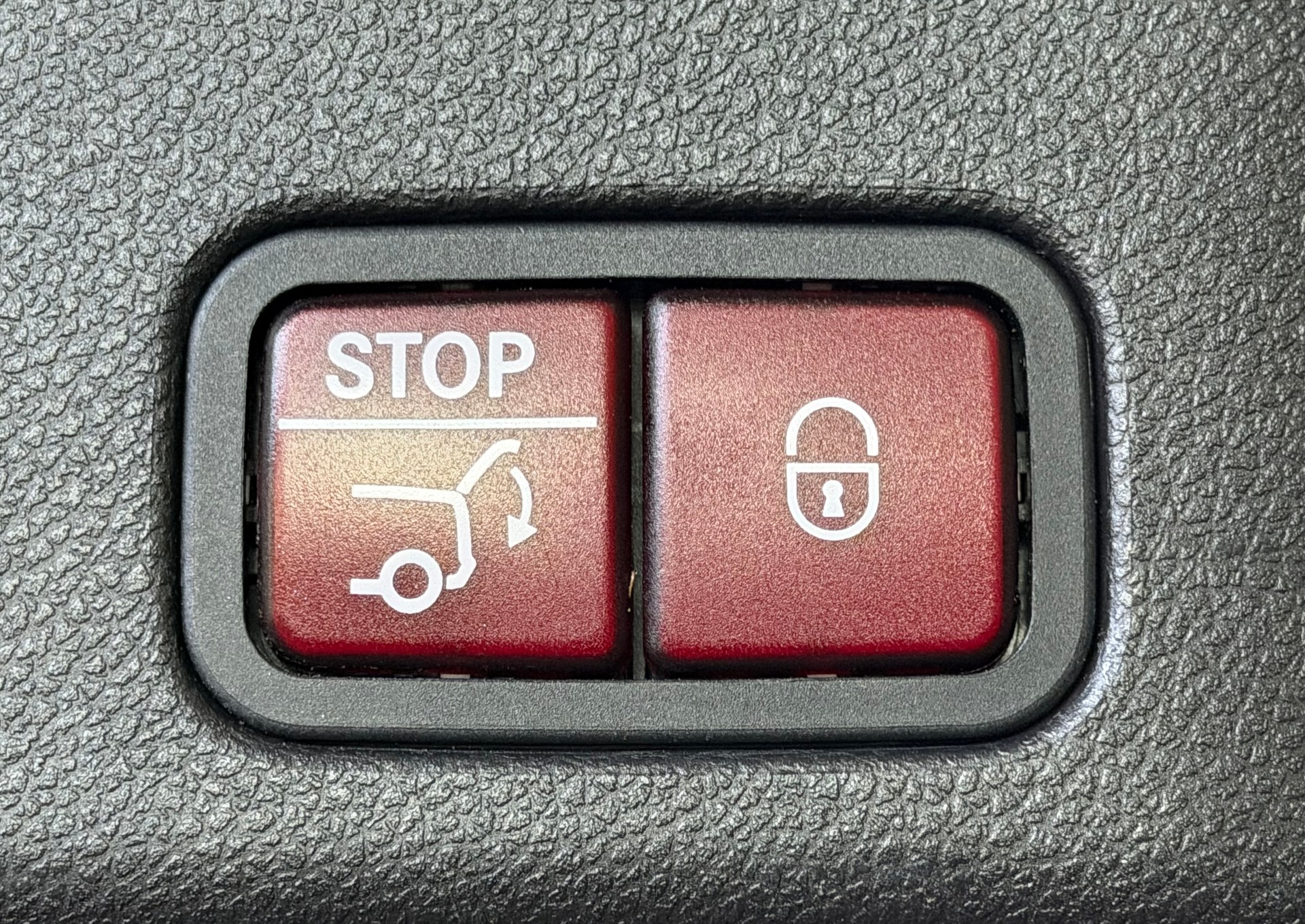 MERCEDES-BENZ ML 63 AMG 4Matic *** AMG Driver Package *** Speedshift Automat-image-17