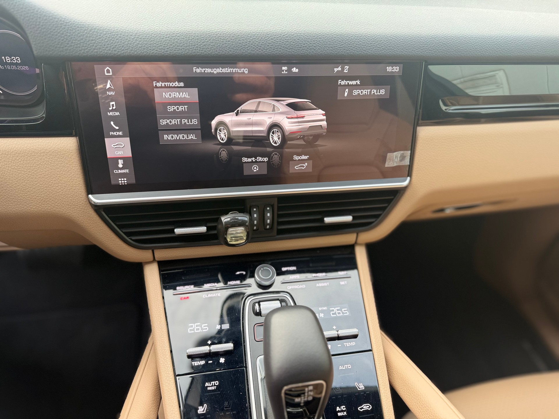 PORSCHE Cayenne Coupé-image-19