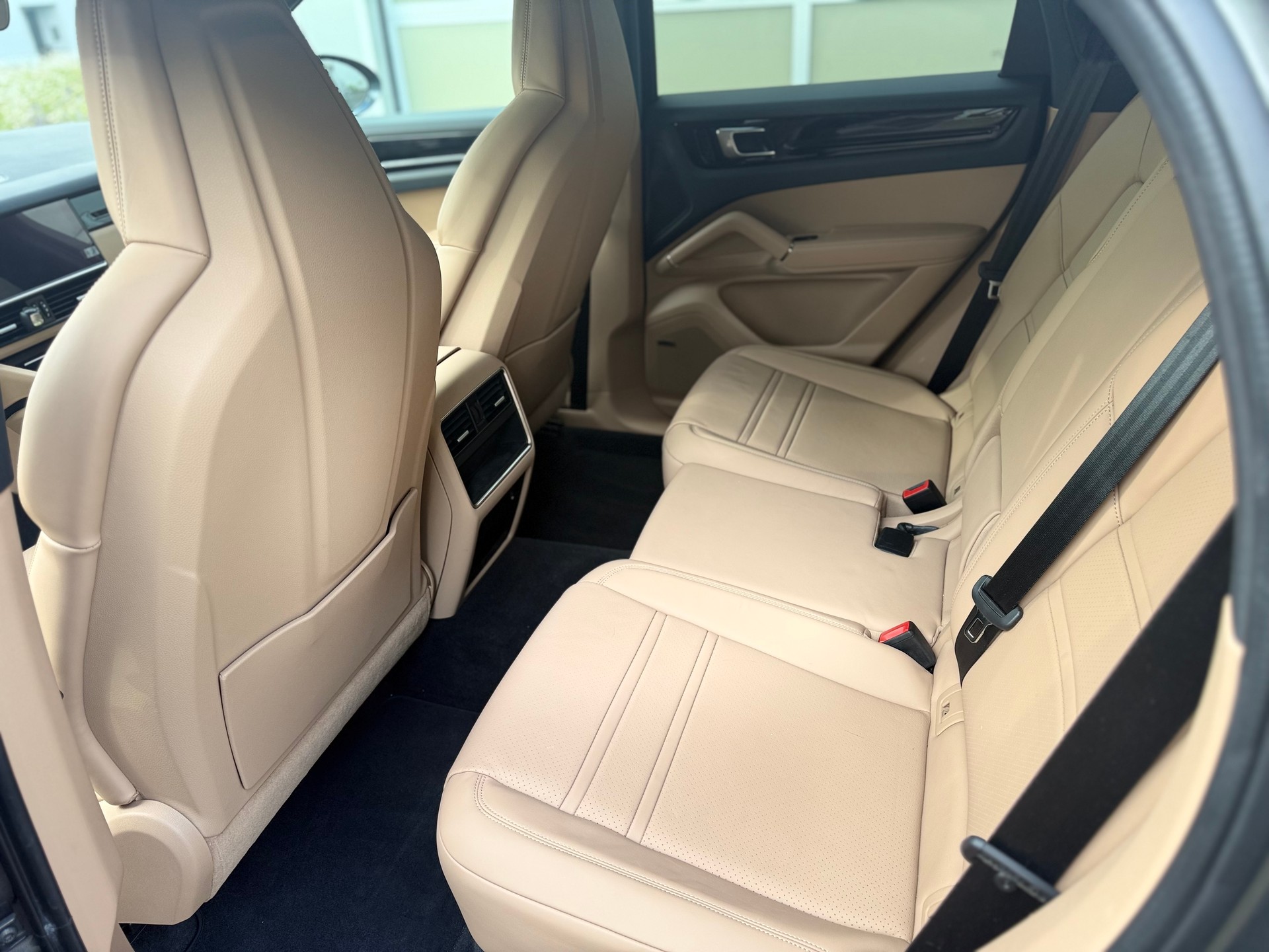 PORSCHE Cayenne Coupé-image-28