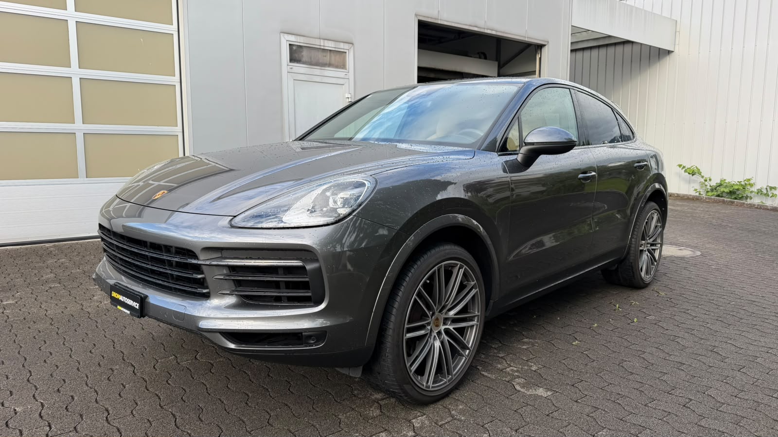 PORSCHE Cayenne Coupé-showroom-element-1