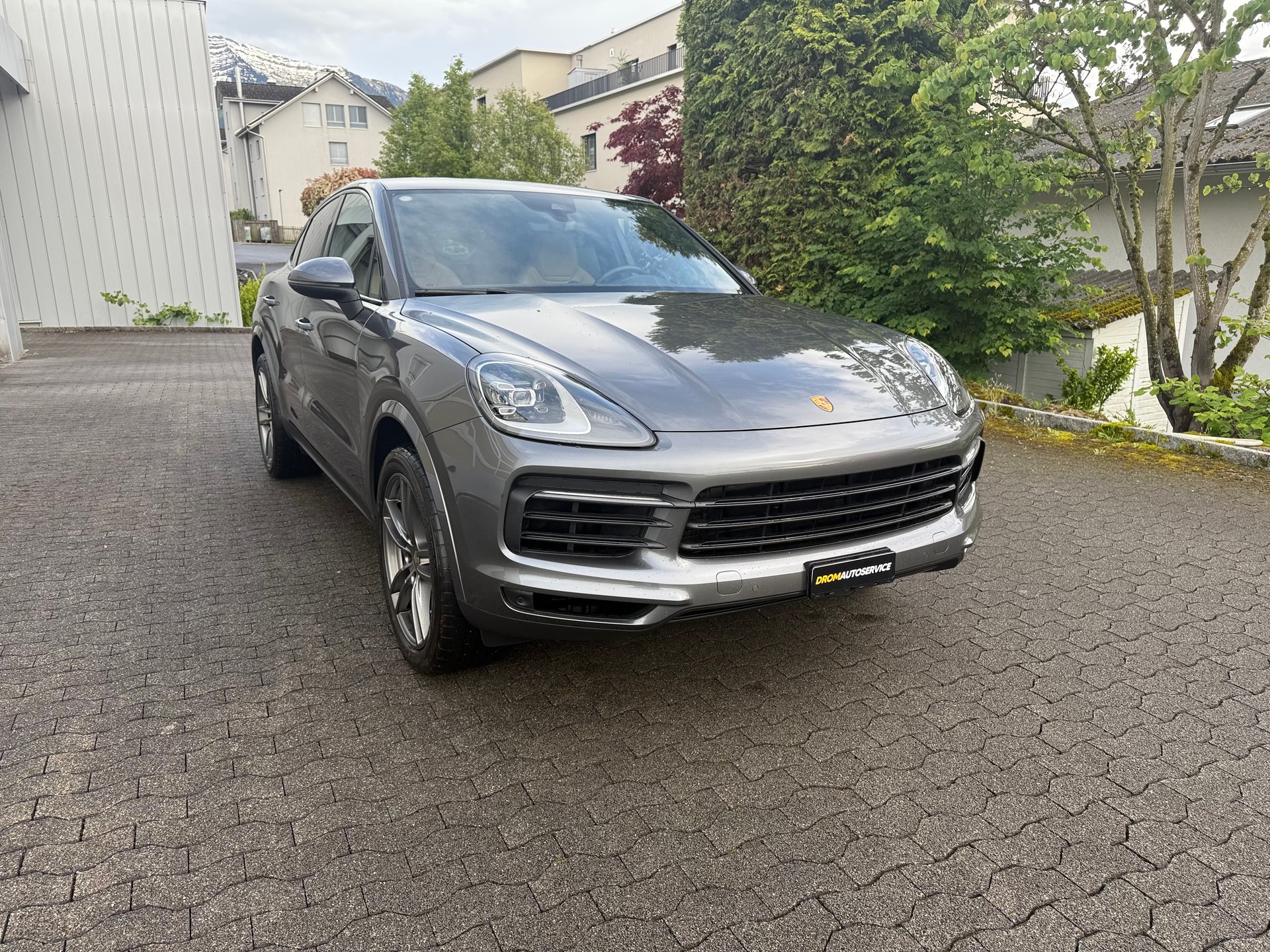 PORSCHE Cayenne Coupé-image-6