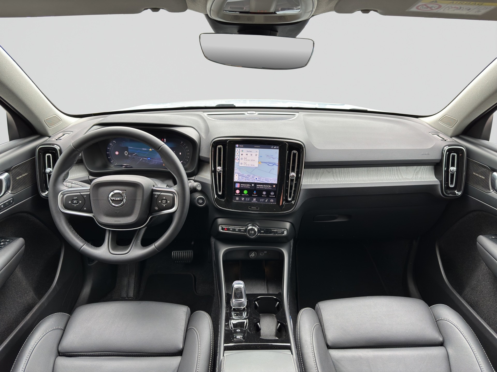 VOLVO XC40 B3 Benzin Mild Hybrid Plus Dark DCT-image-16