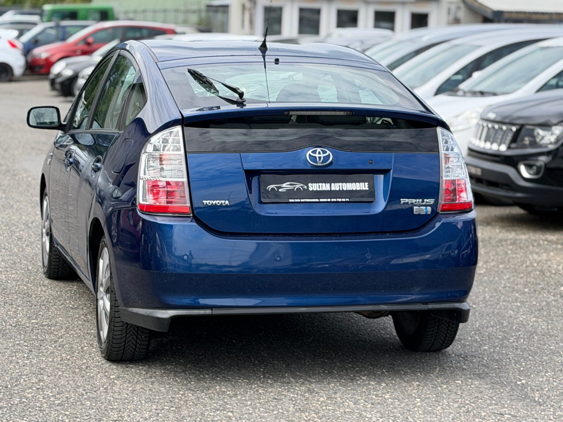 TOYOTA Prius 1.5 16V Hybrid-image-3