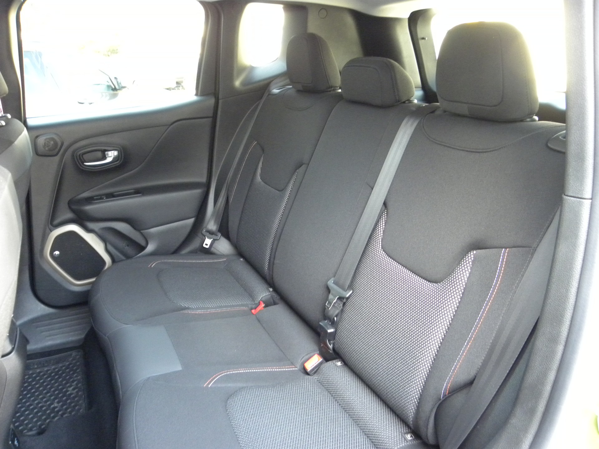 JEEP Renegade 1.4 Turbo 75th Anniversary AWD-image-9