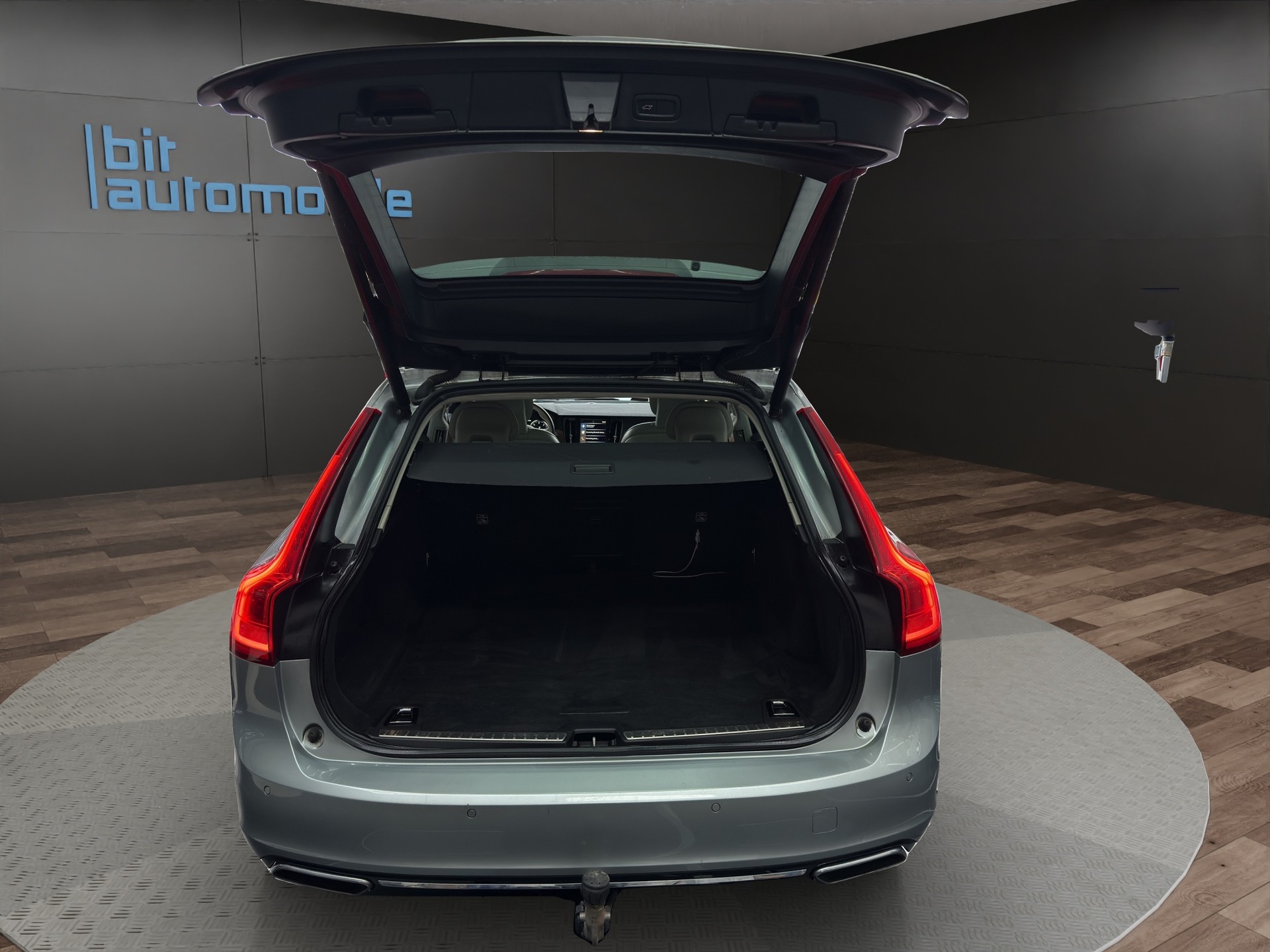 VOLVO V90 D4 Inscription Geartronic-image-6