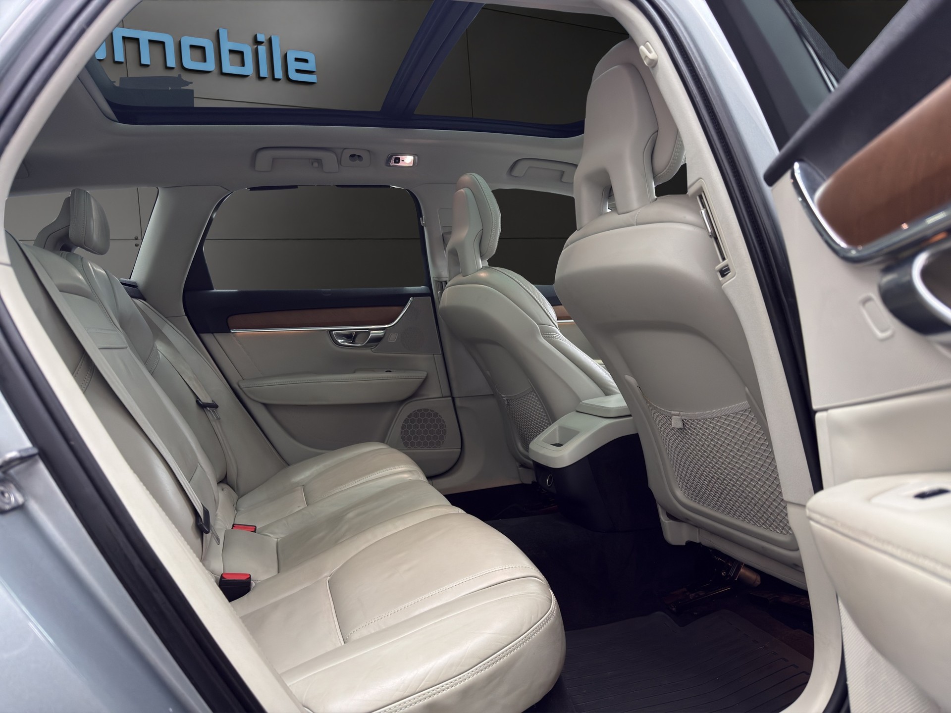 VOLVO V90 D4 Inscription Geartronic-image-14