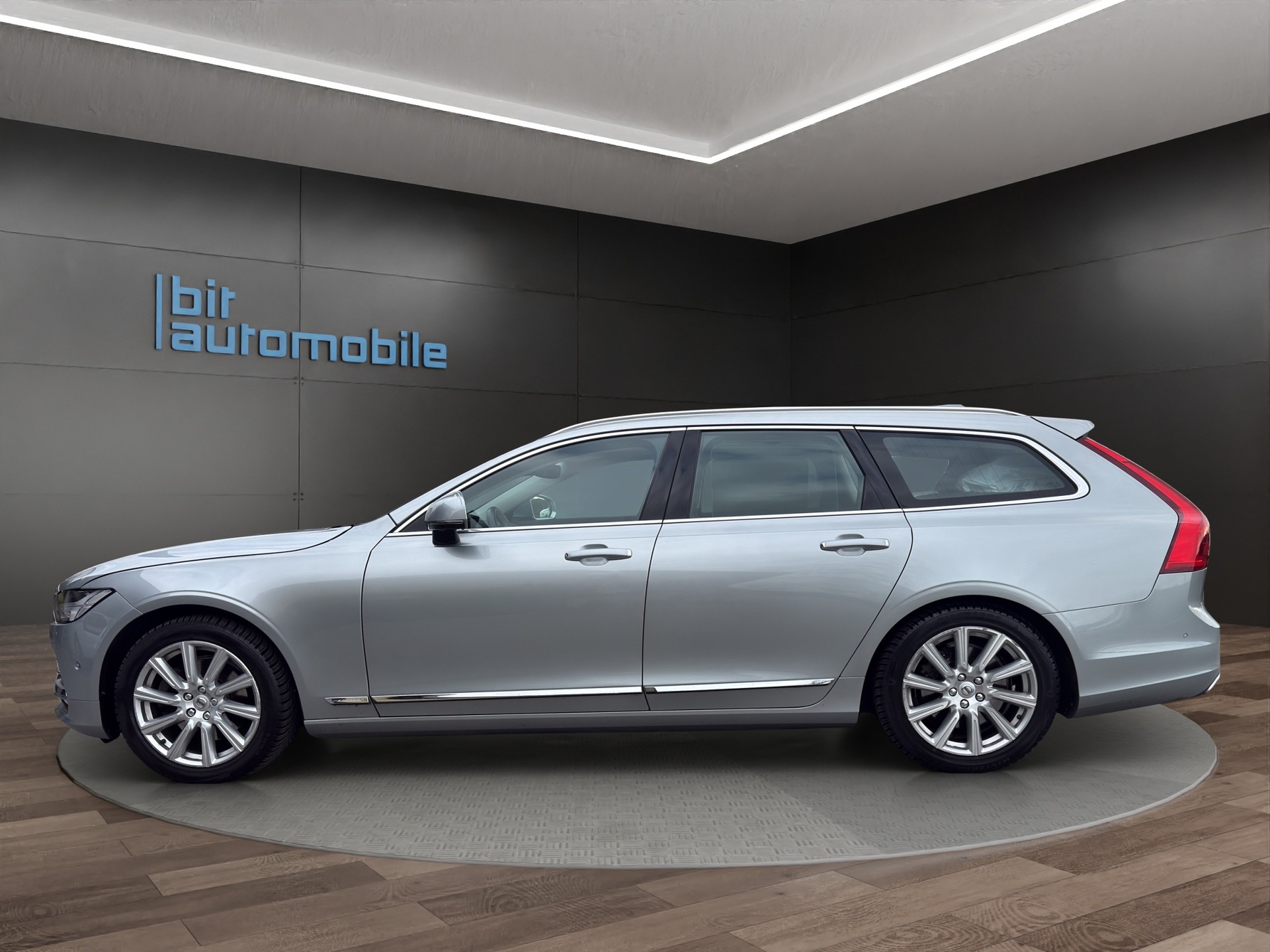 VOLVO V90 D4 Inscription Geartronic-image-2