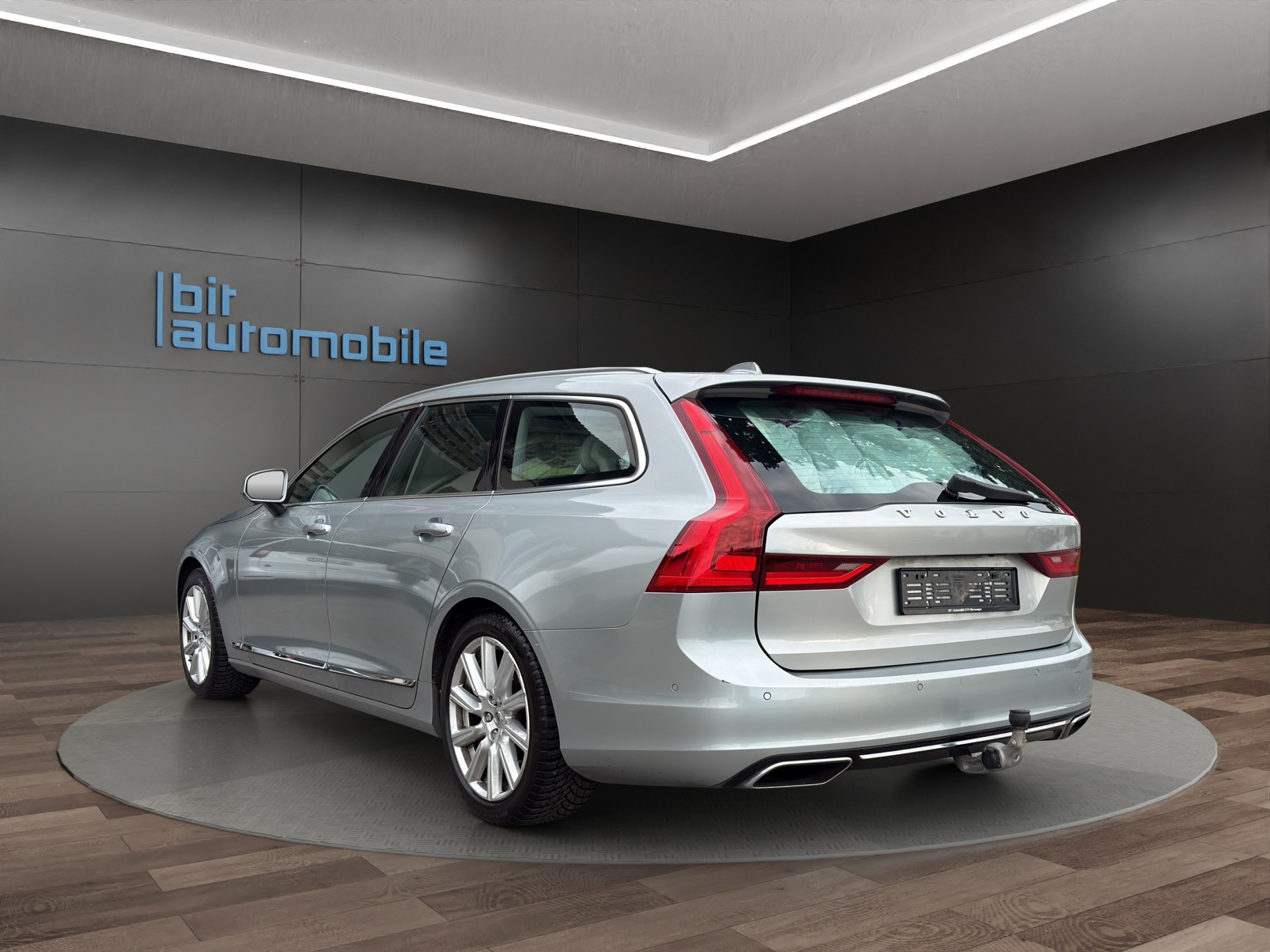 VOLVO V90 D4 Inscription Geartronic-image-4