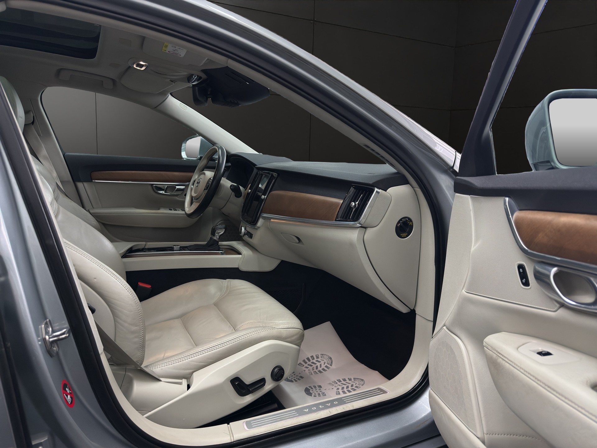 VOLVO V90 D4 Inscription Geartronic-image-13