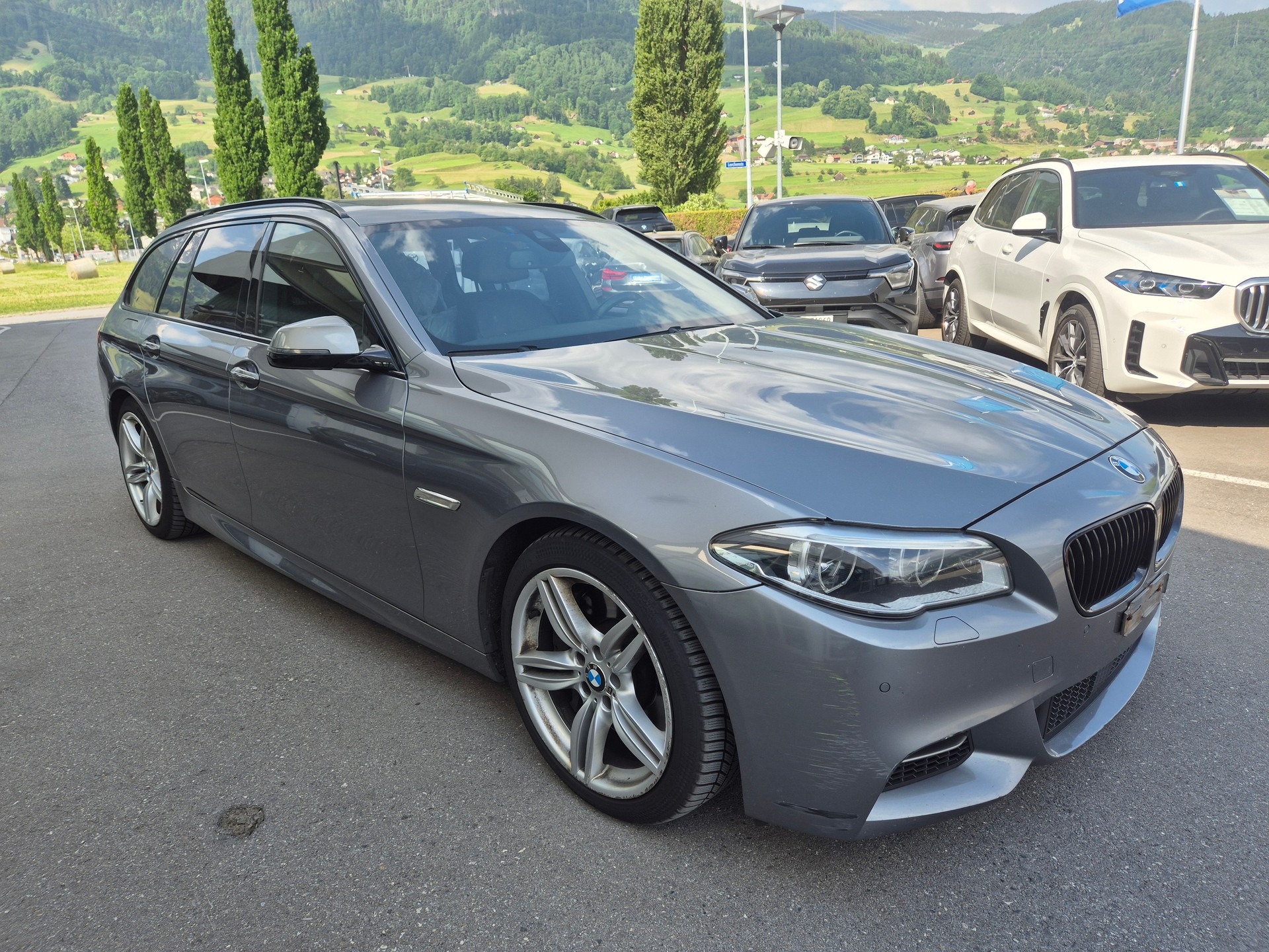 BMW M550d Touring xDrive Steptronic-image-2