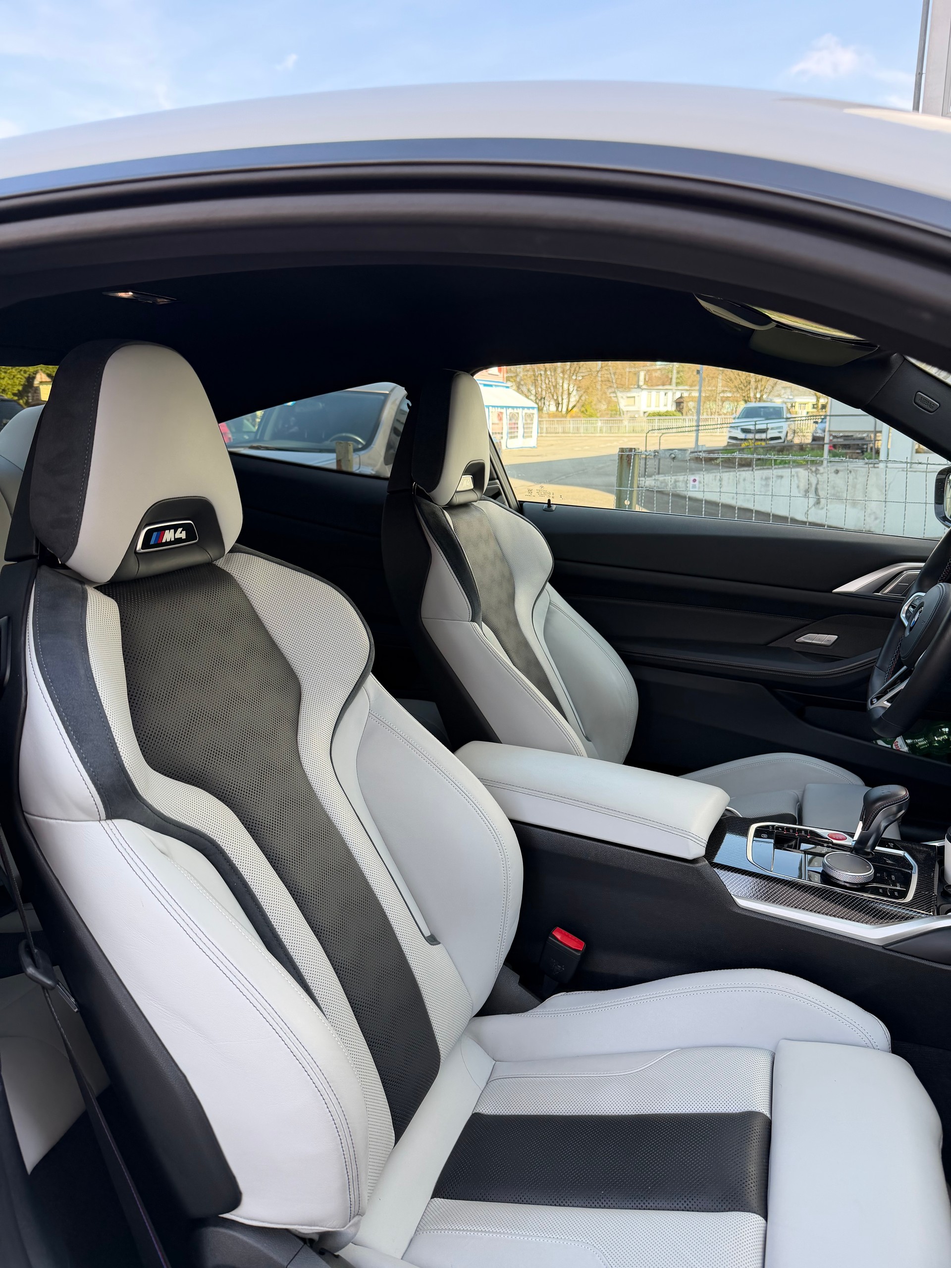 BMW BMW M4 Coupé Competition M xDrive Facelift *LEASINGÜBERNAHME*-image-4