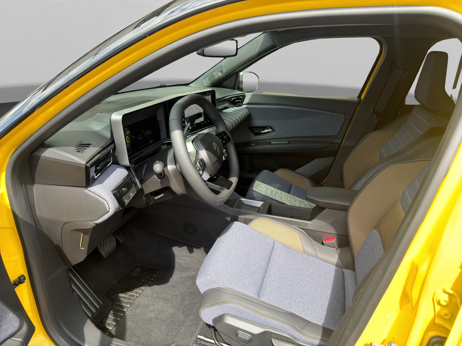 RENAULT R5 E-Tech Comfort Range techno-image-5