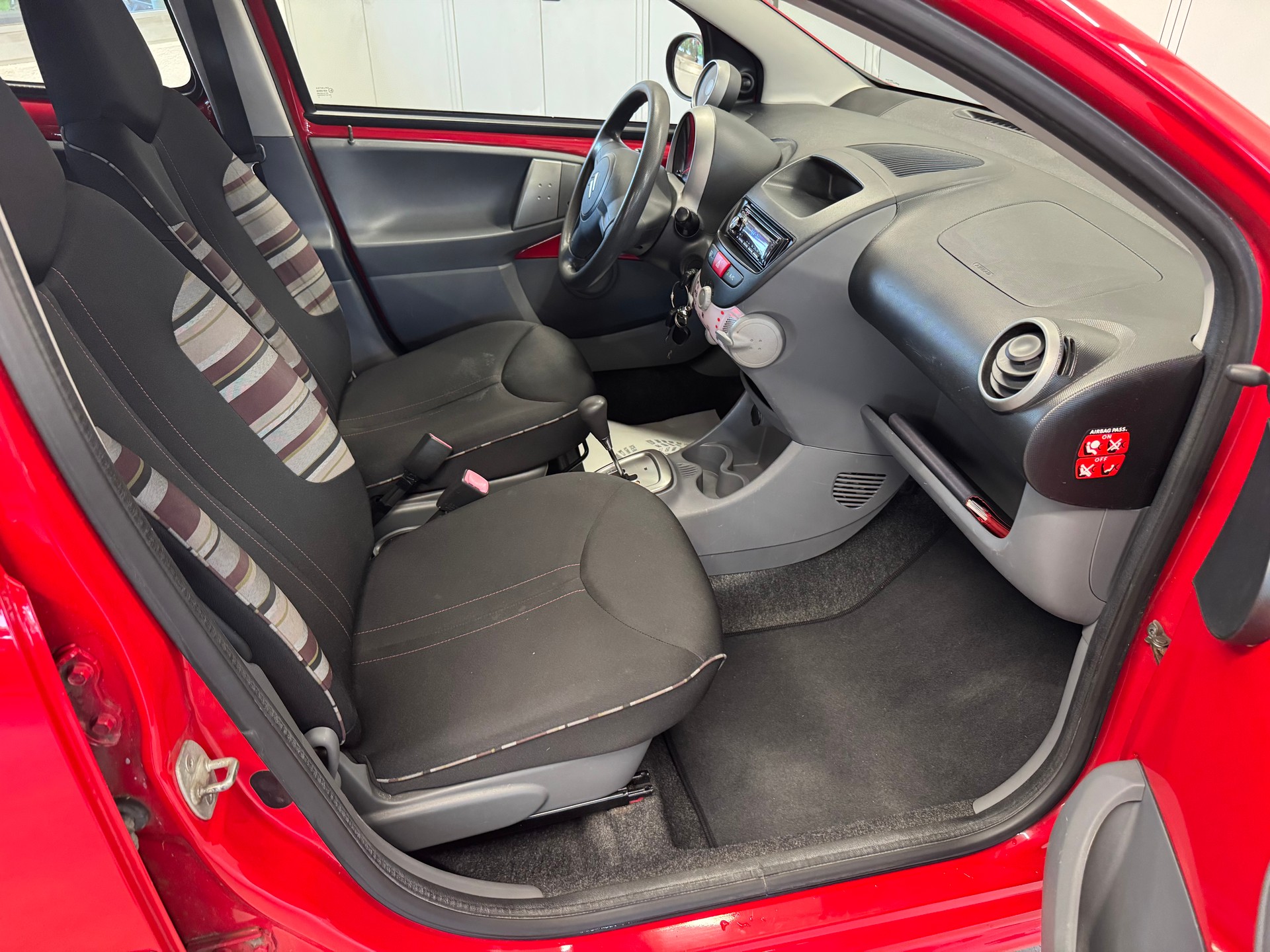 CITROEN C1 1.0i Chic (SX)-image-9