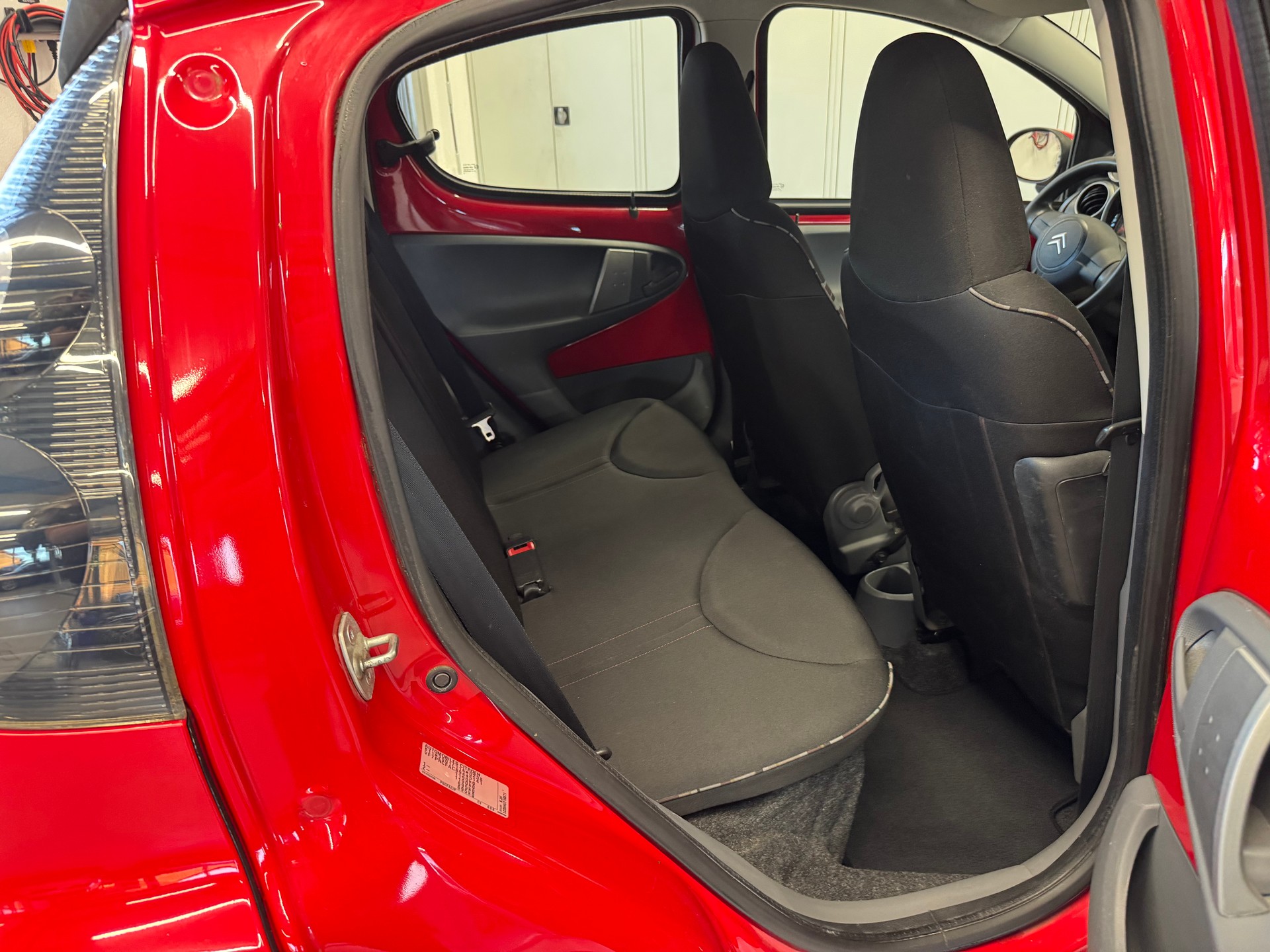 CITROEN C1 1.0i Chic (SX)-image-11