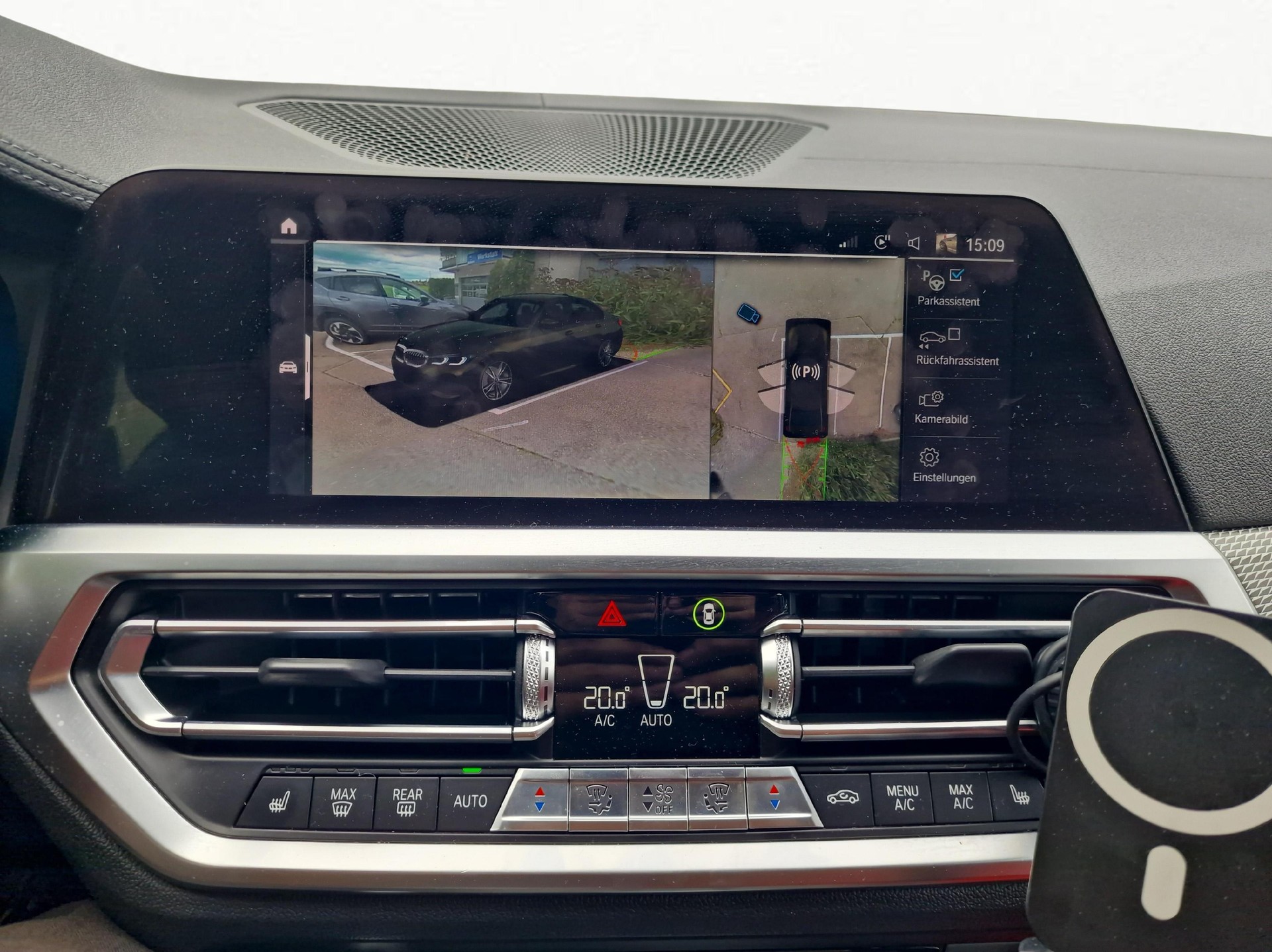 BMW 330e xDrive SAG-image-15