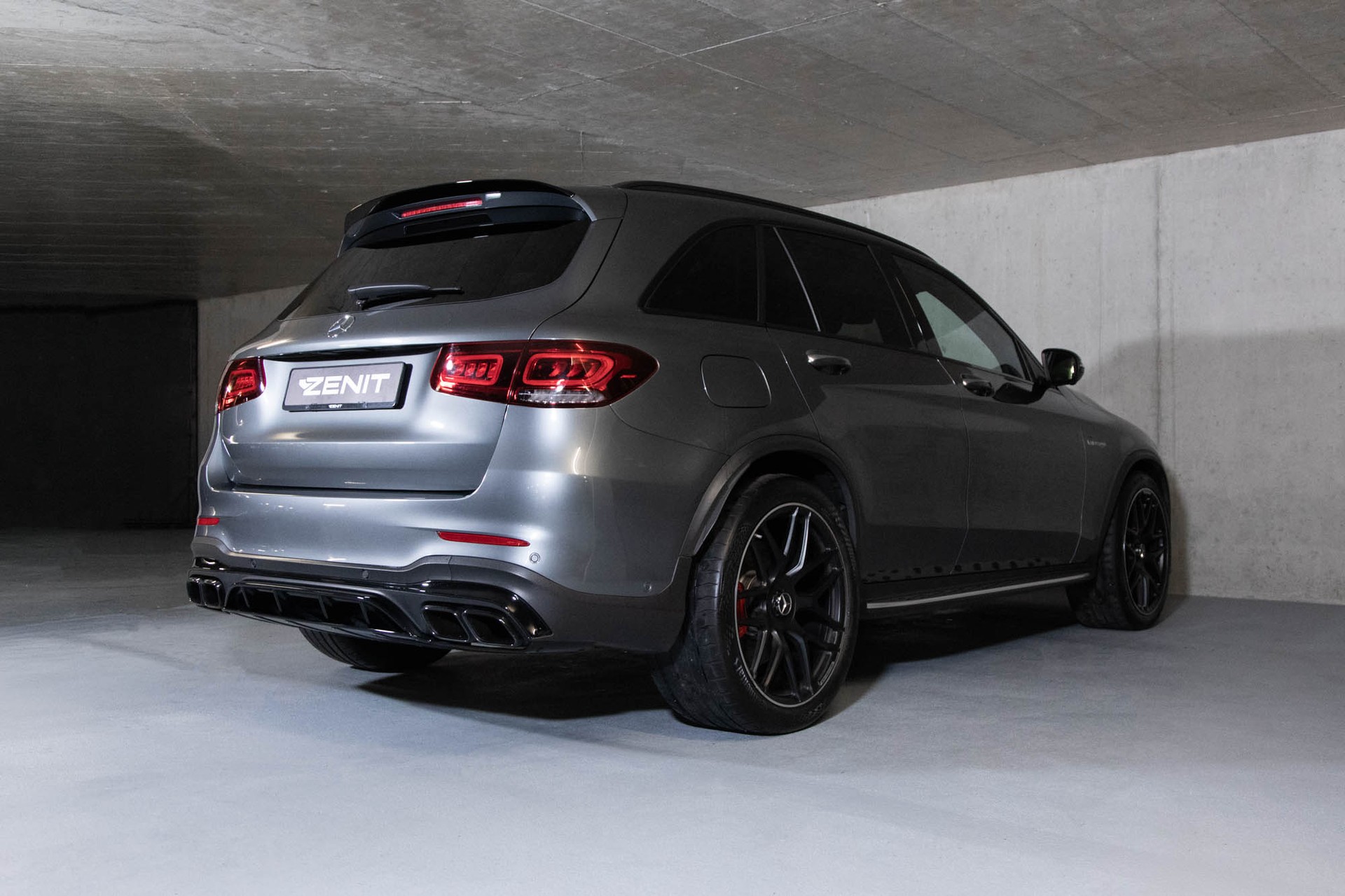 MERCEDES-BENZ GLC 63 S AMG 4Matic 9G-Tronic-image-3