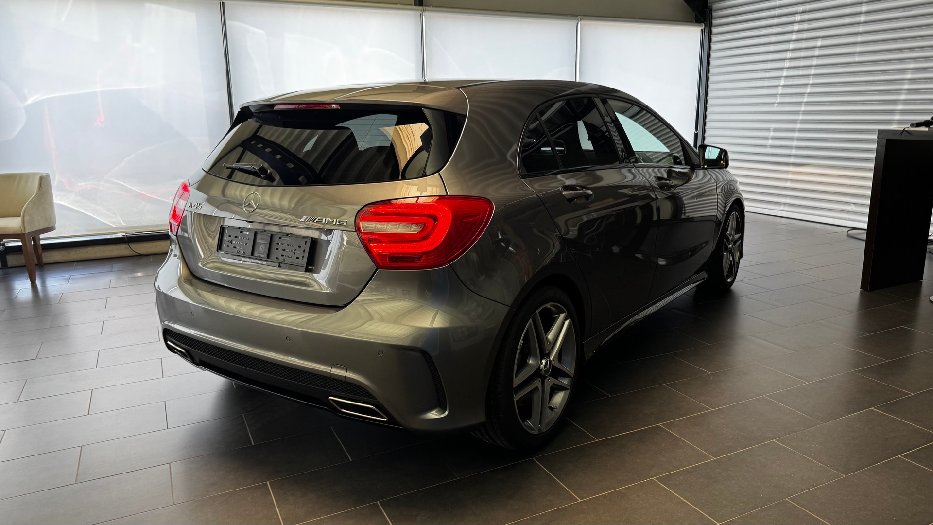 MERCEDES-BENZ A 45 AMG 4m-image-17