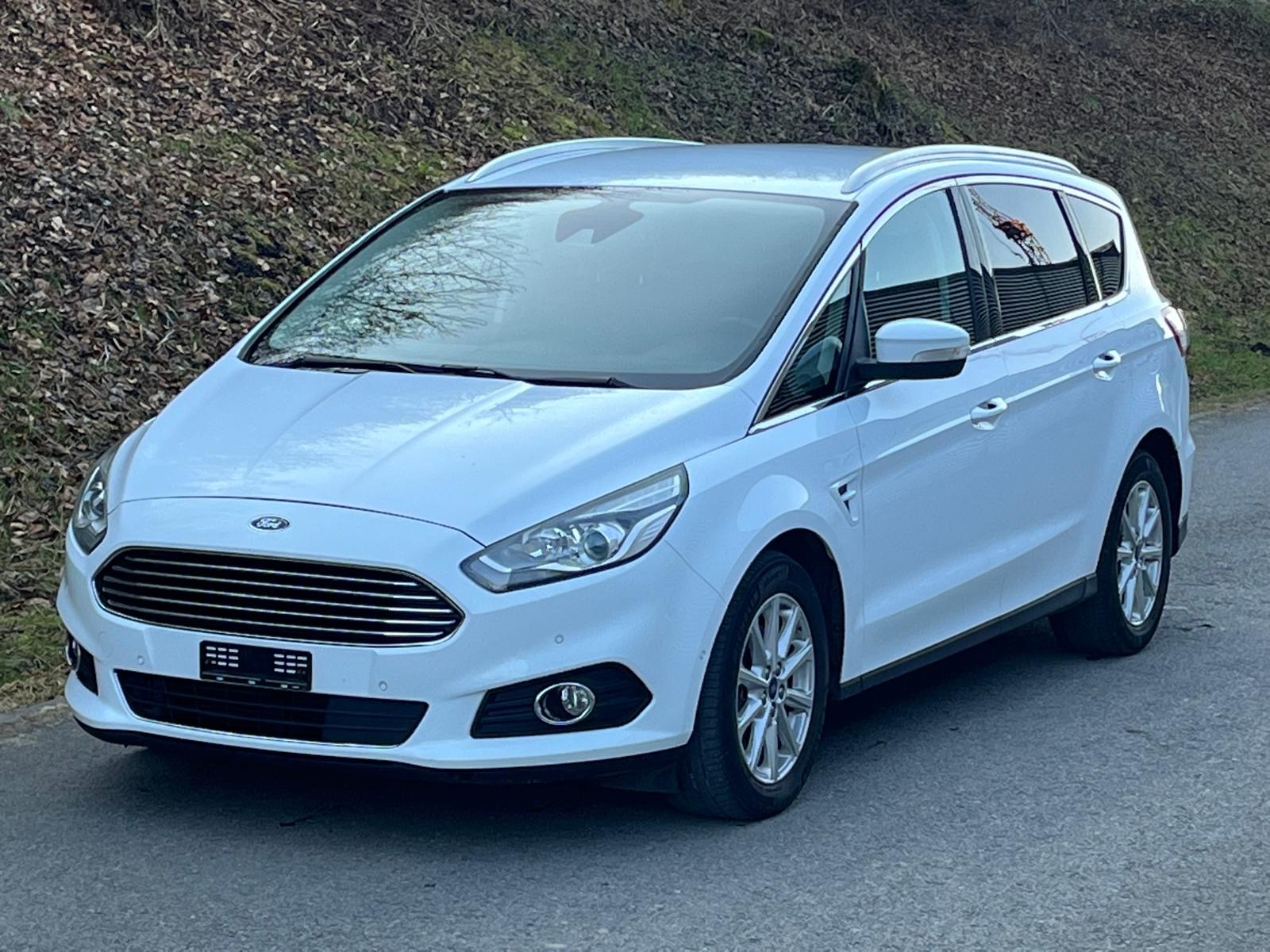 FORD S-Max 2.0 TDCi Titanium AWD PowerShift-image-1