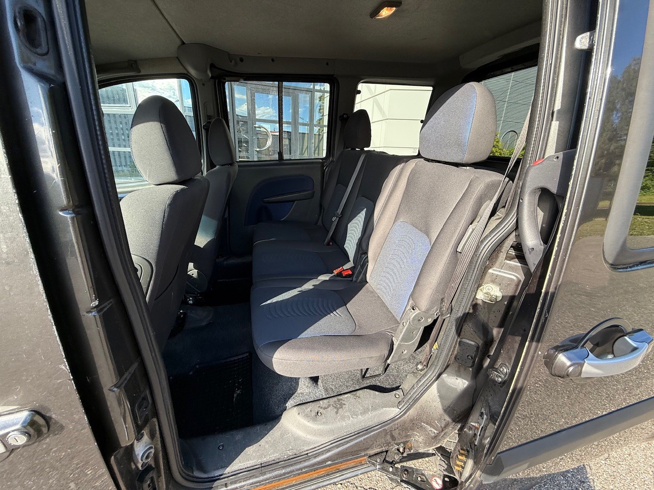 FIAT Doblò 1.9 JTD Malibu-image-10
