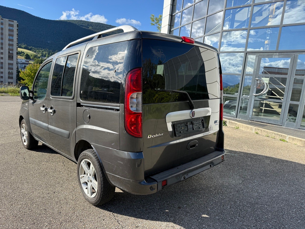 FIAT Doblò 1.9 JTD Malibu-image-4