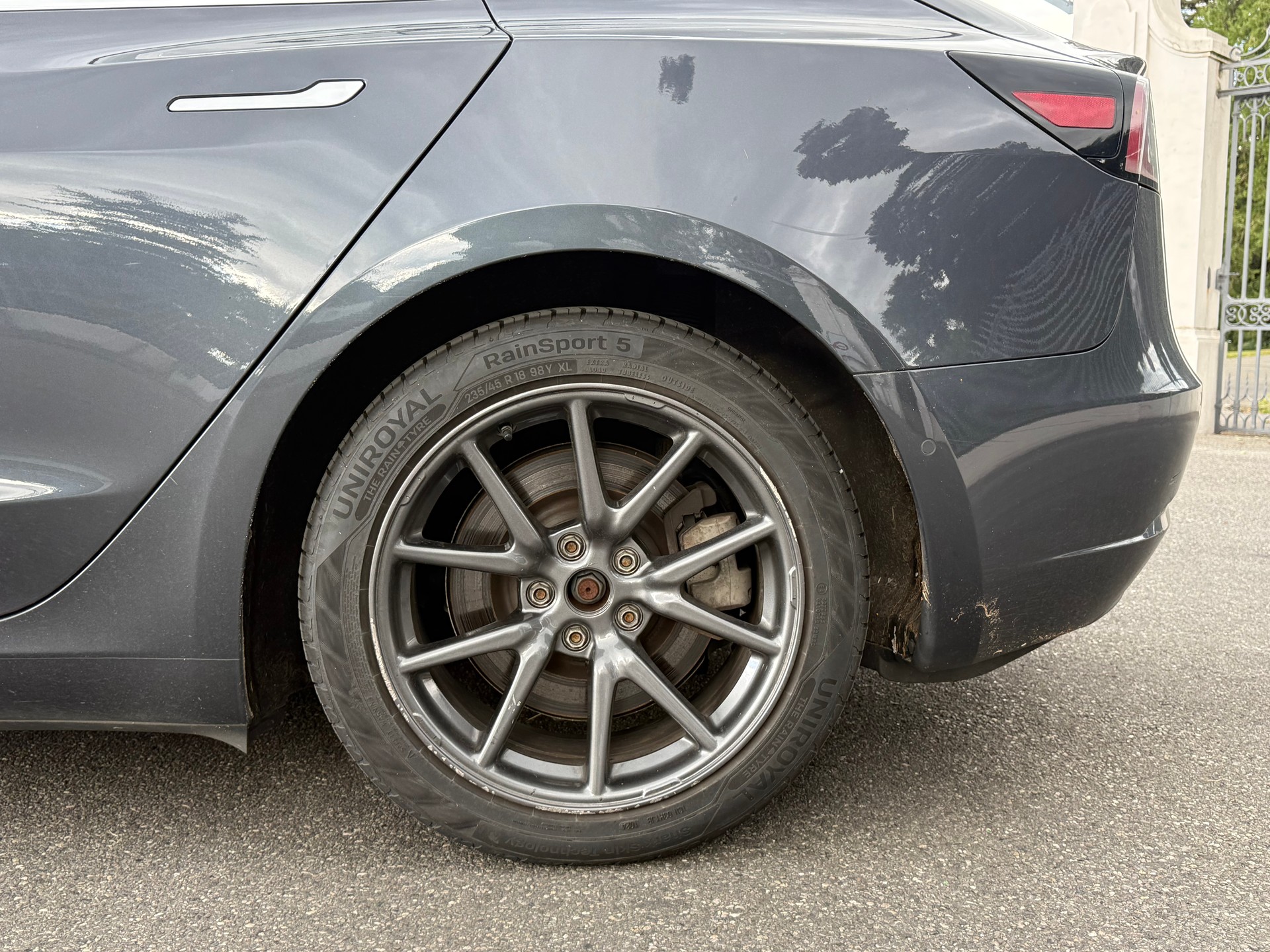 TESLA Model 3 Standart Range Plus-image-18