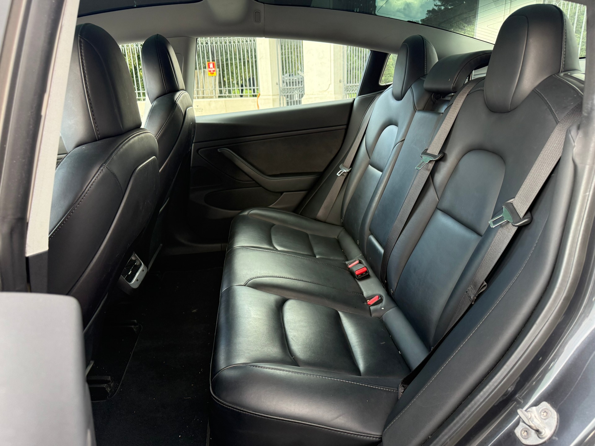 TESLA Model 3 Standart Range Plus-image-10