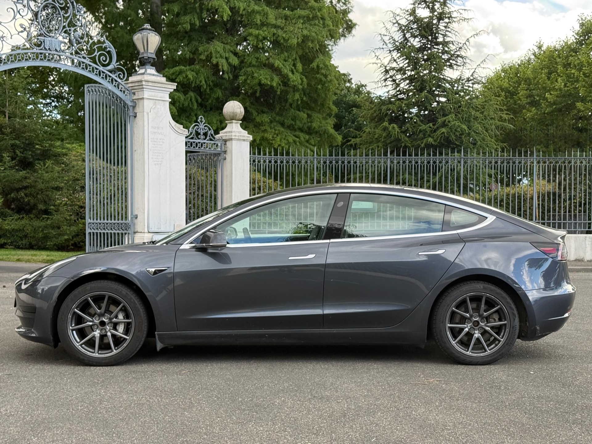 TESLA Model 3 Standart Range Plus-image-7