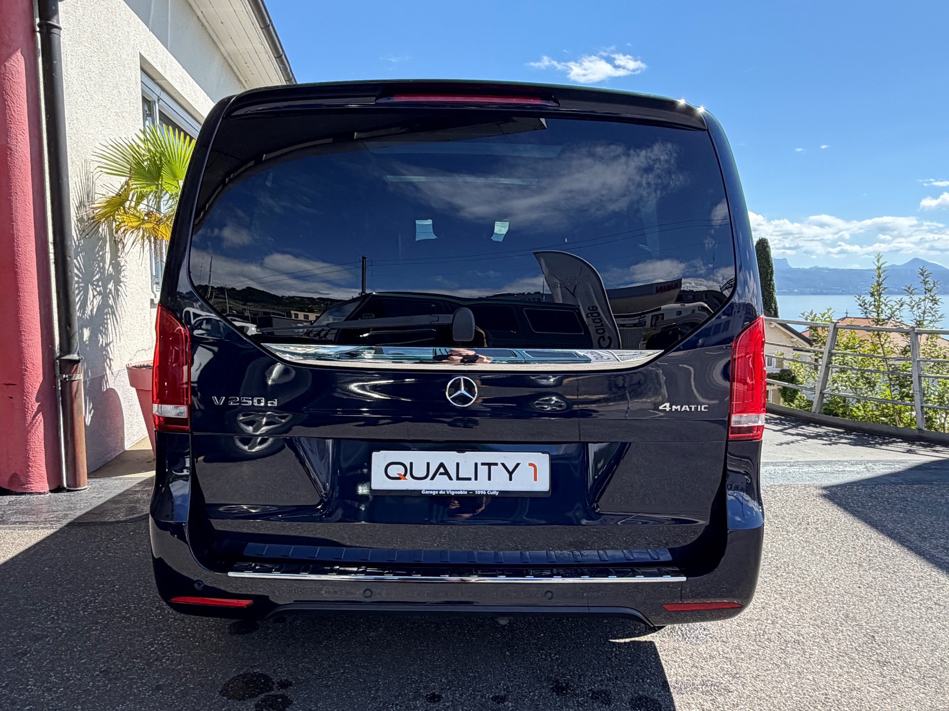 MERCEDES-BENZ V 250 d Swiss Edition lang 4Matic 7G-Tronic-image-5