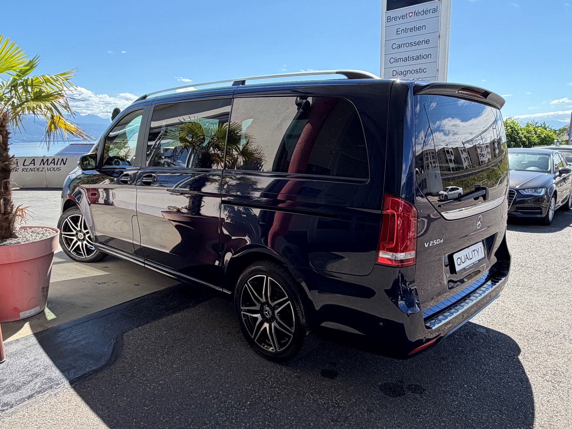 MERCEDES-BENZ V 250 d Swiss Edition lang 4Matic 7G-Tronic-image-4